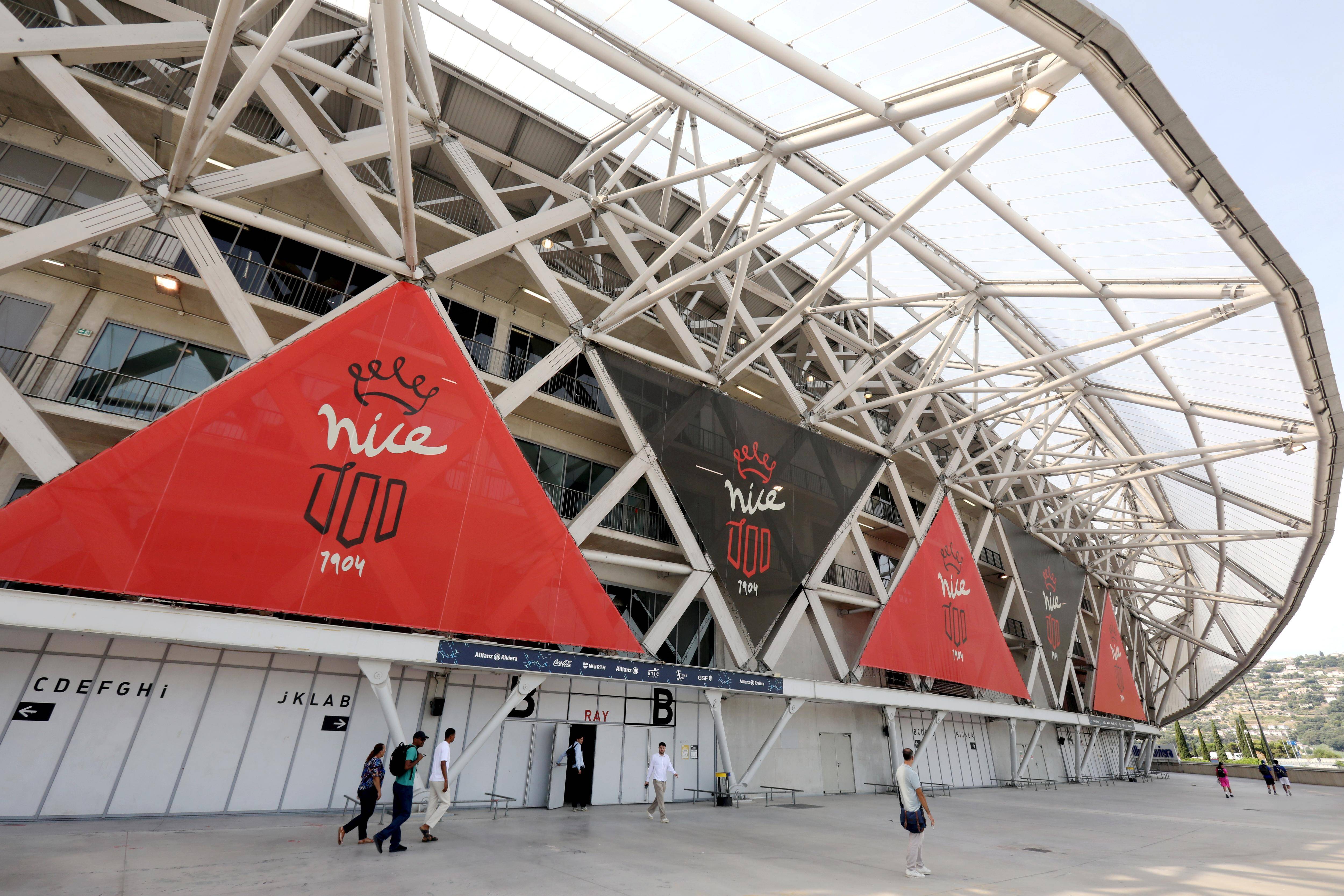 Le stade de l'OGC Nice rhabillé en rouge et noir: voici ce qui a changé à l'Allianz Riviera