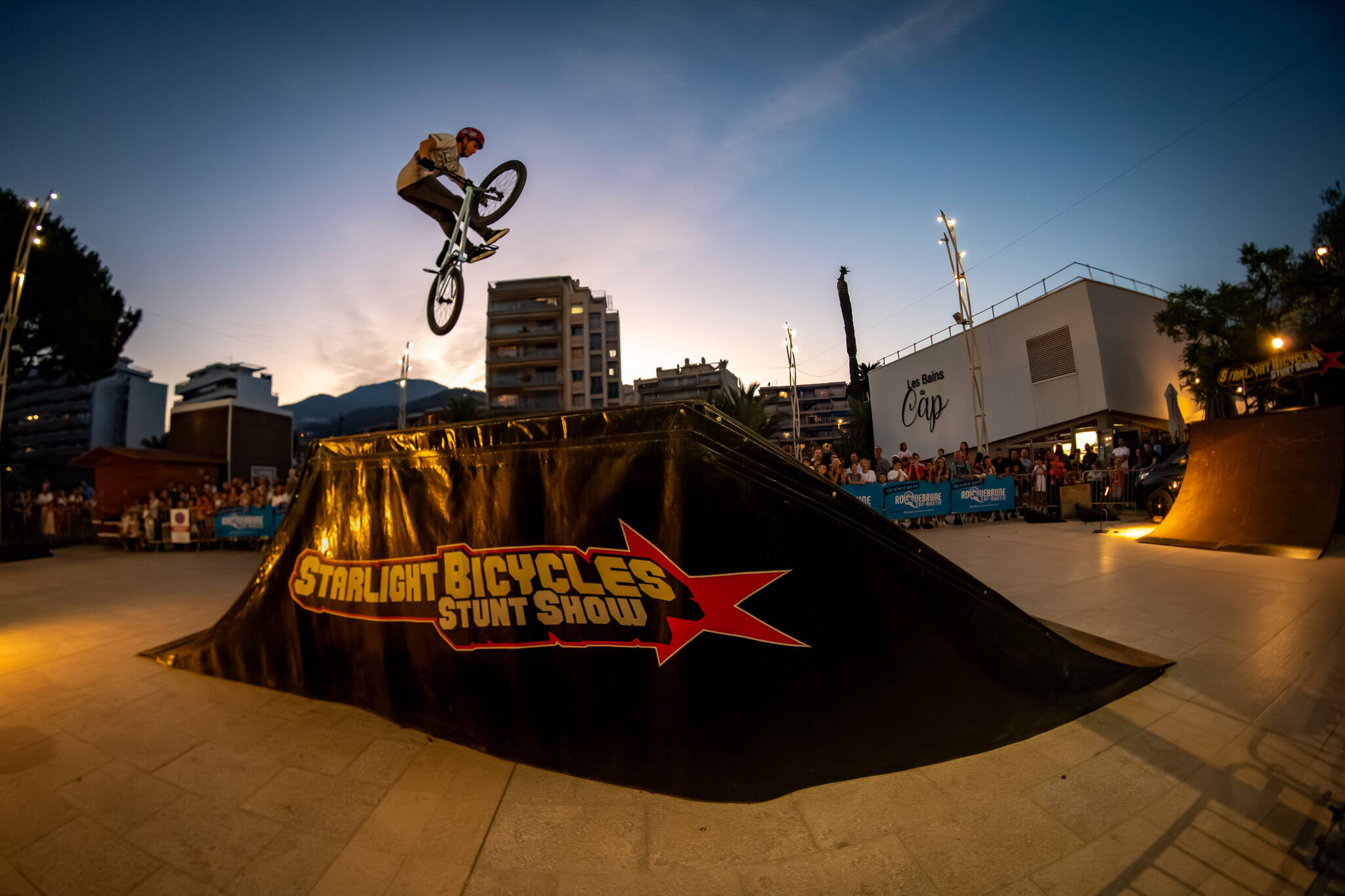Un show BMX tout en maîtrise à Roquebrune-Cap-Martin