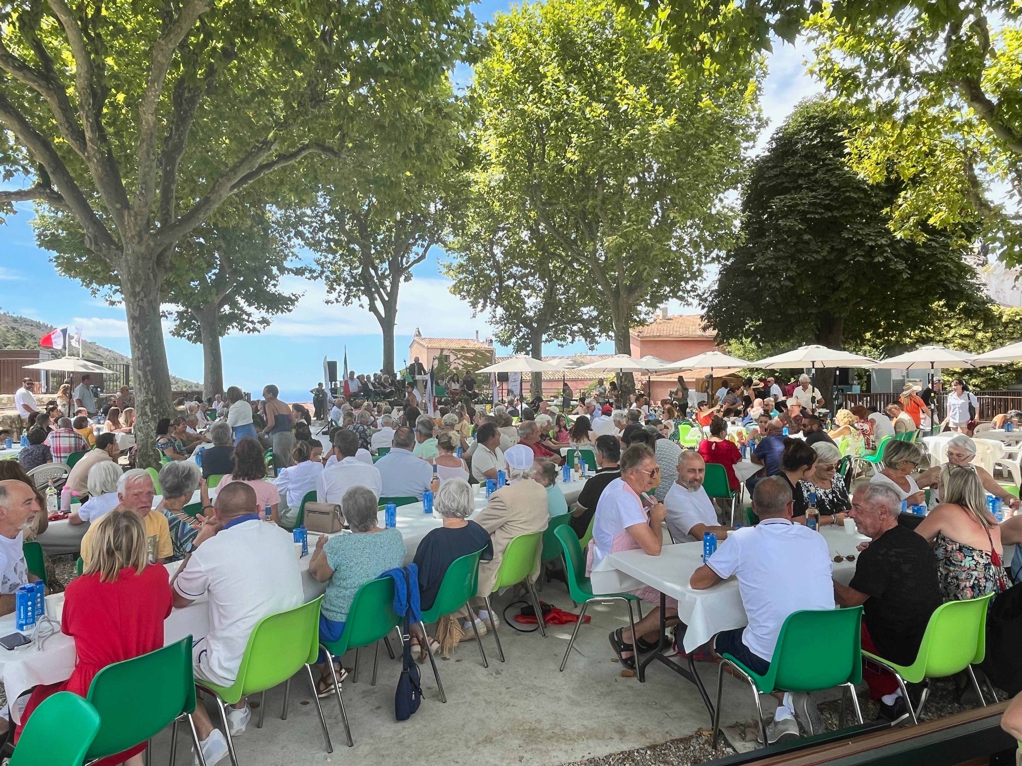 Municipales 2026: le maire d'Aspremont défend son bilan et ses projets puis annonce sa candidature