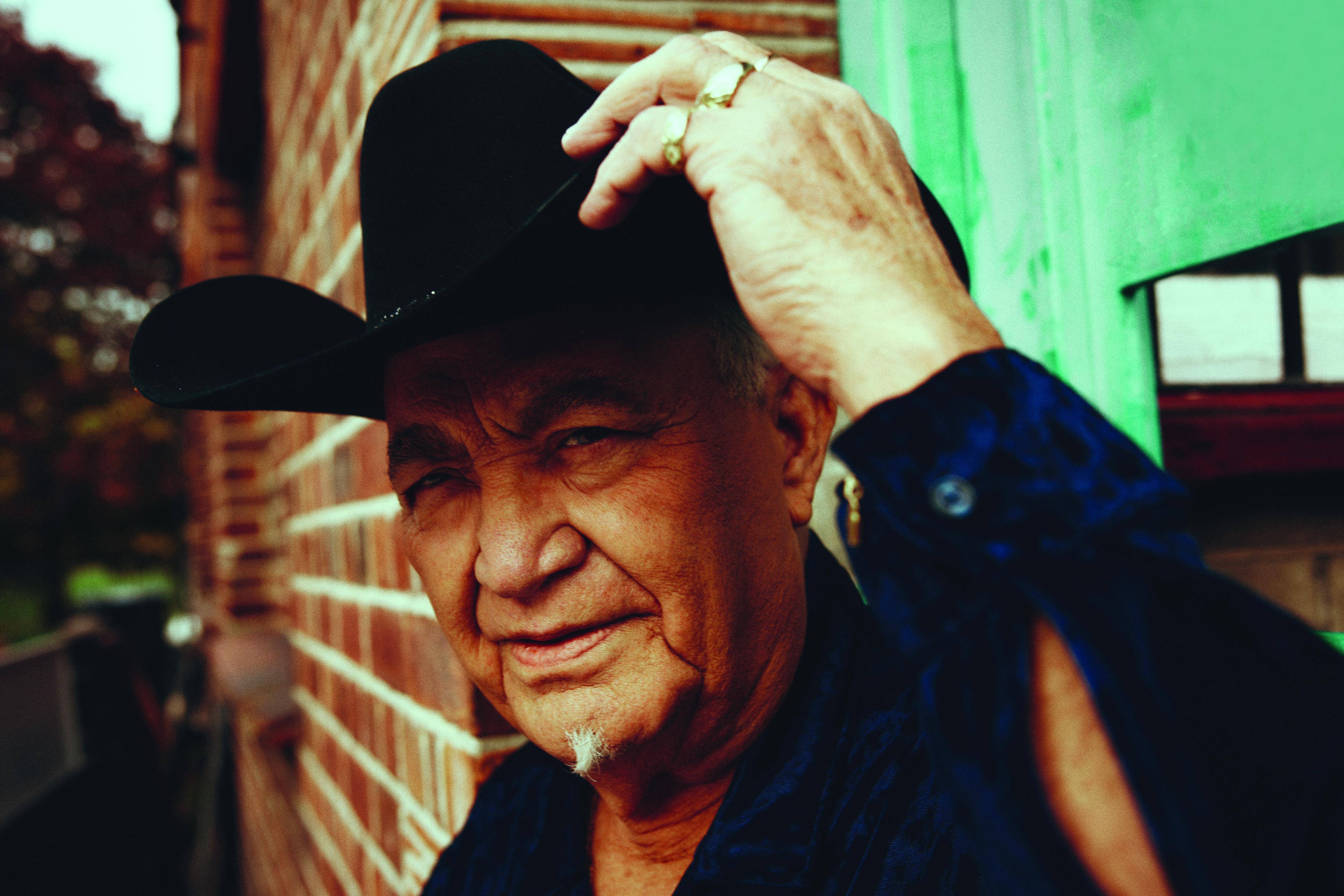 Eliades Ochoa, la légende vivante cubaine du du Buena Vista Social Club, sur la scène des Grimaldines de Grimaud ce mardi soir