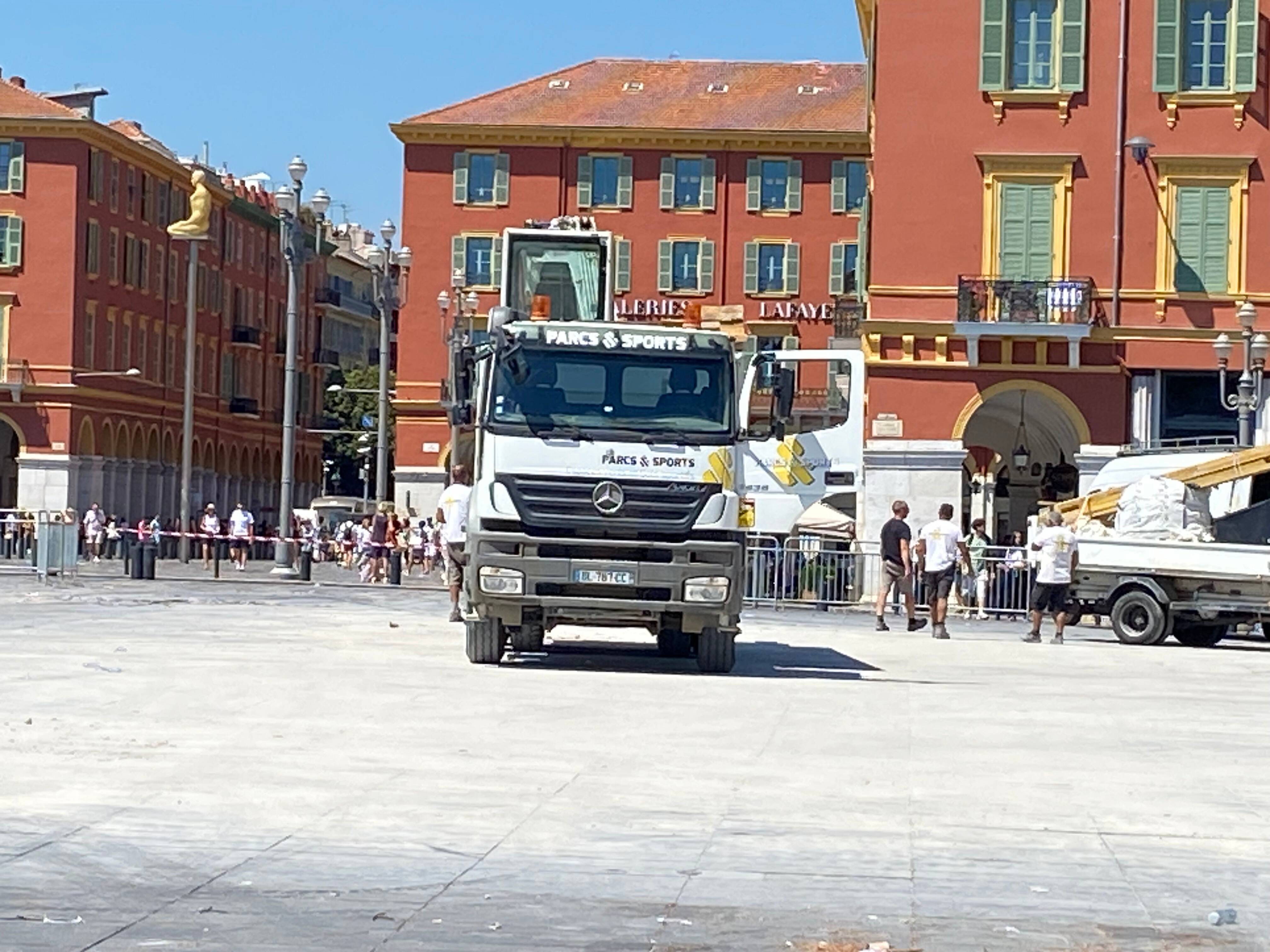 C'est quoi ces travaux sur la place Masséna ce mardi à Nice?