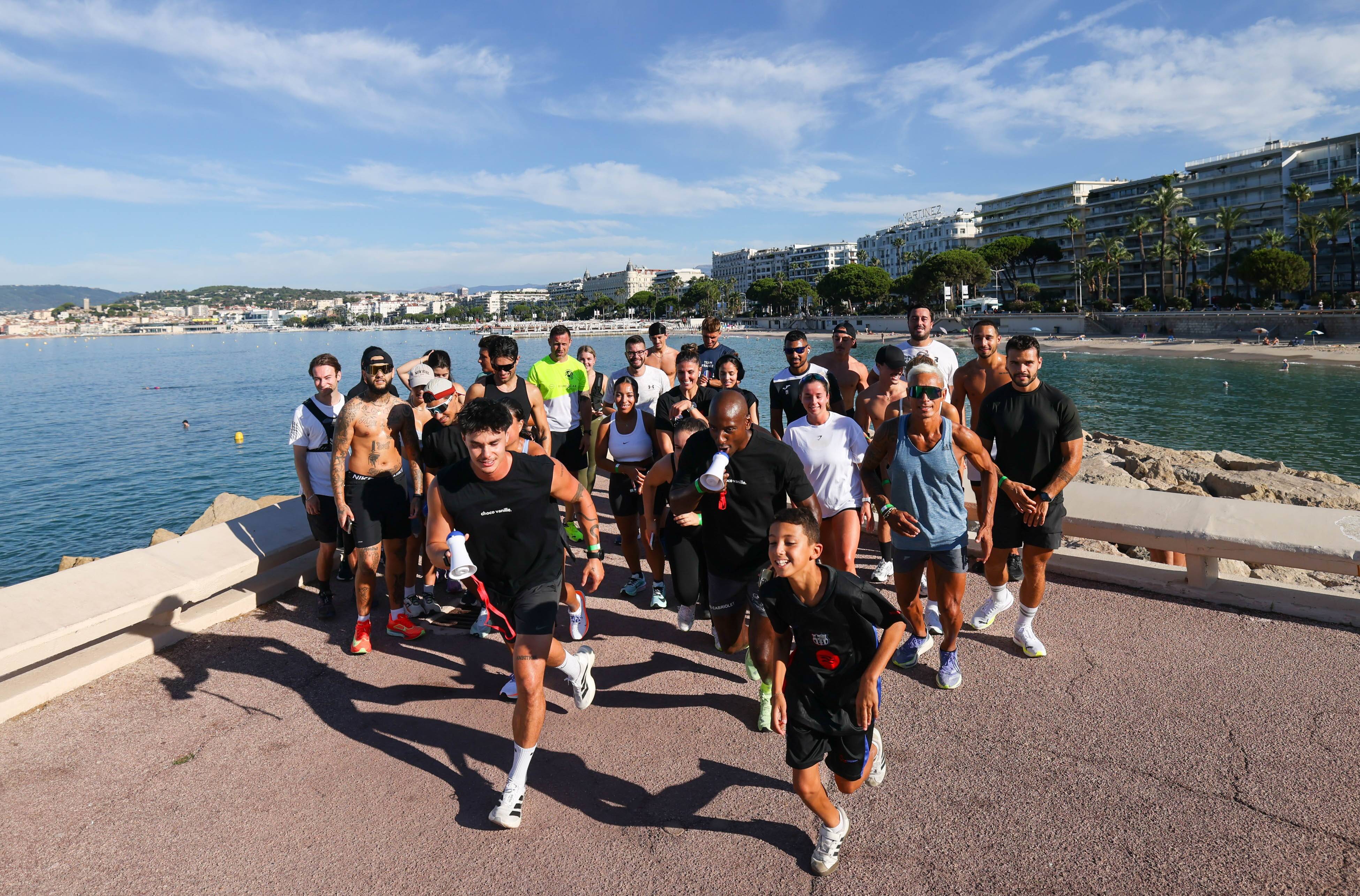 D'Antibes à Cannes, qui sont ces groupes de runners qui se forment sur les réseaux sociaux?