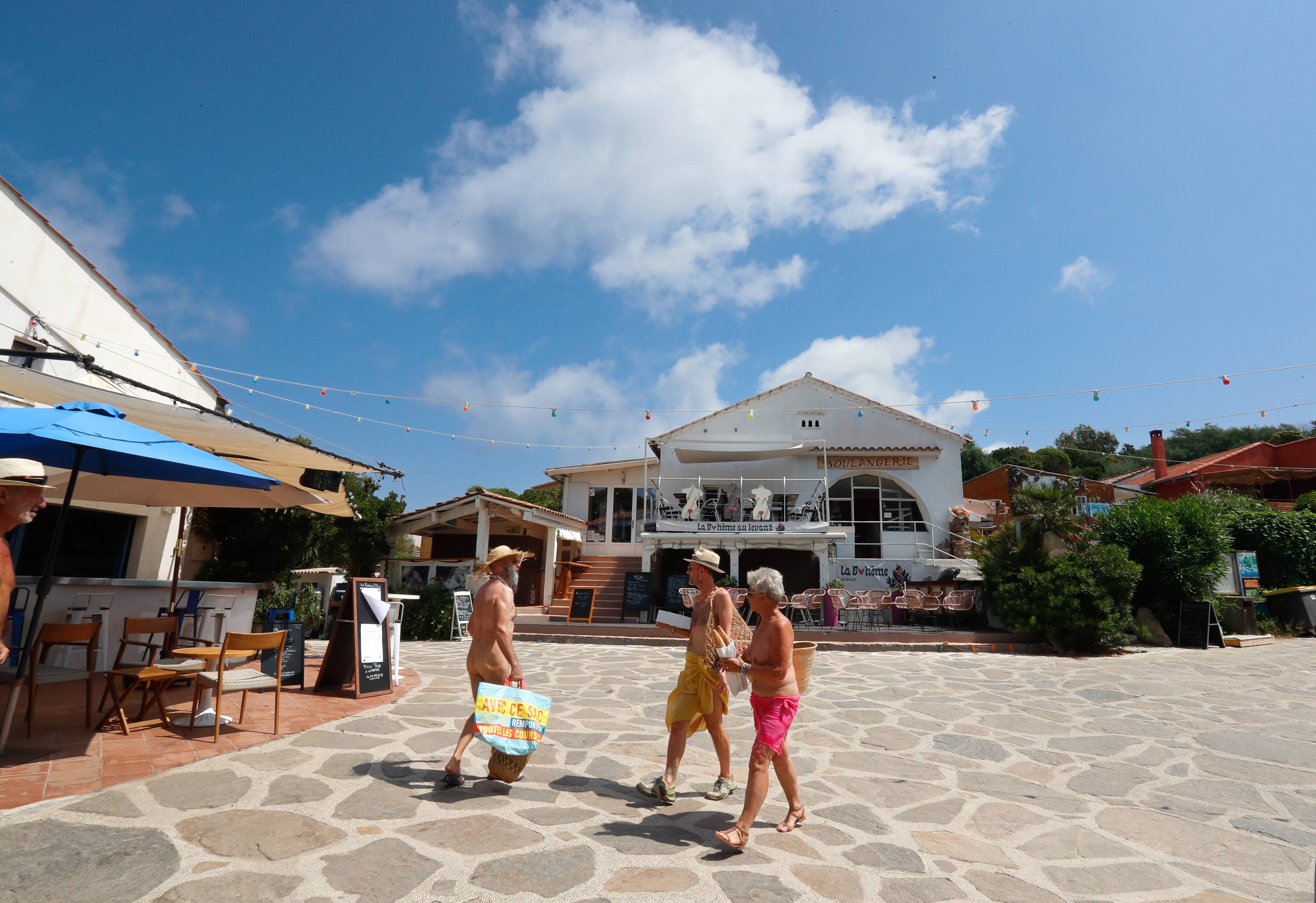 "Île était une fois": notre série estivale vous emmène cette semaine au Levant, berceau du naturisme varois