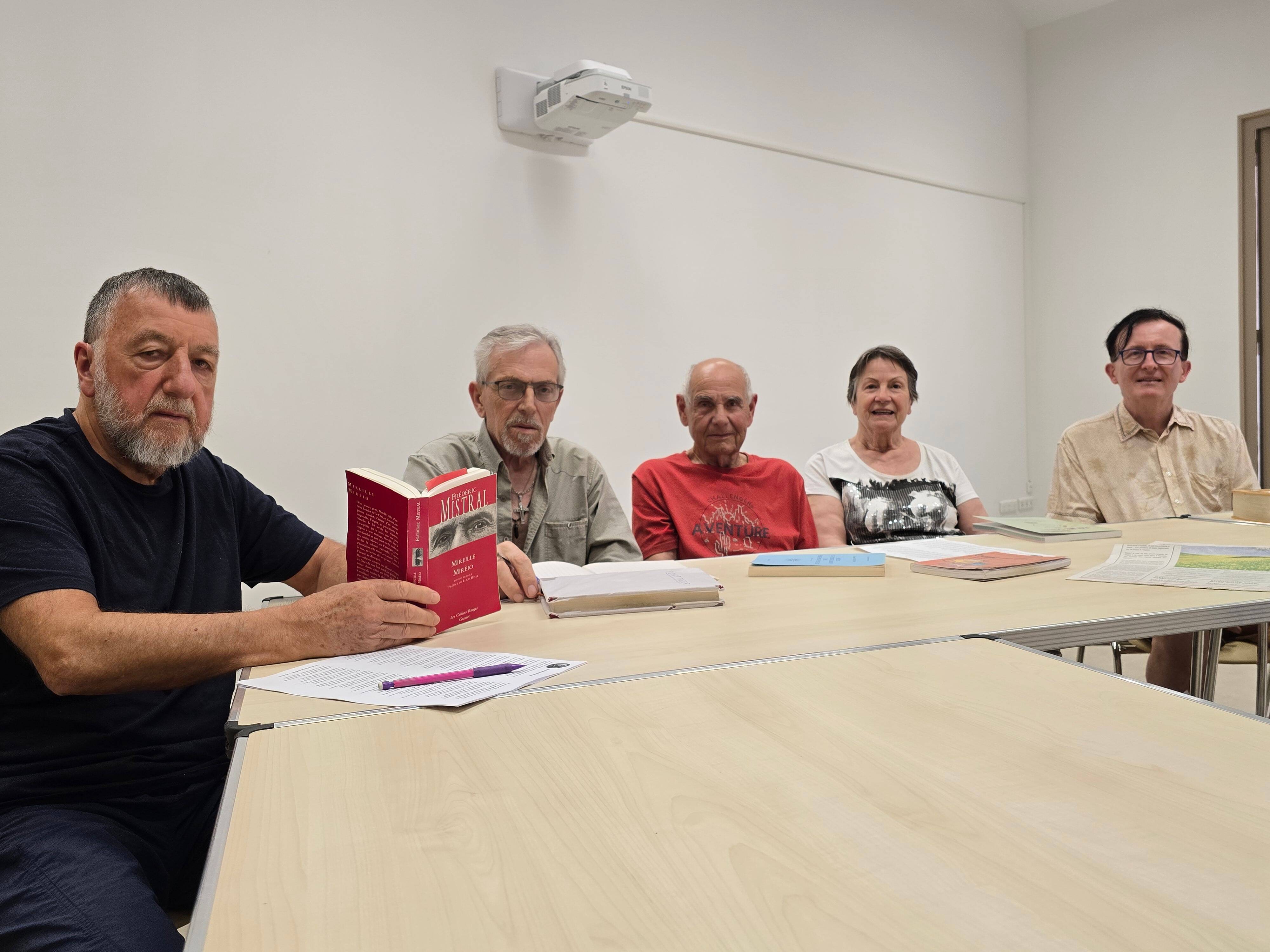 "Étudier la langue, c'est étudier le pays": à Hyères, l'école des îles d'or défend la langue provençale depuis un siècle