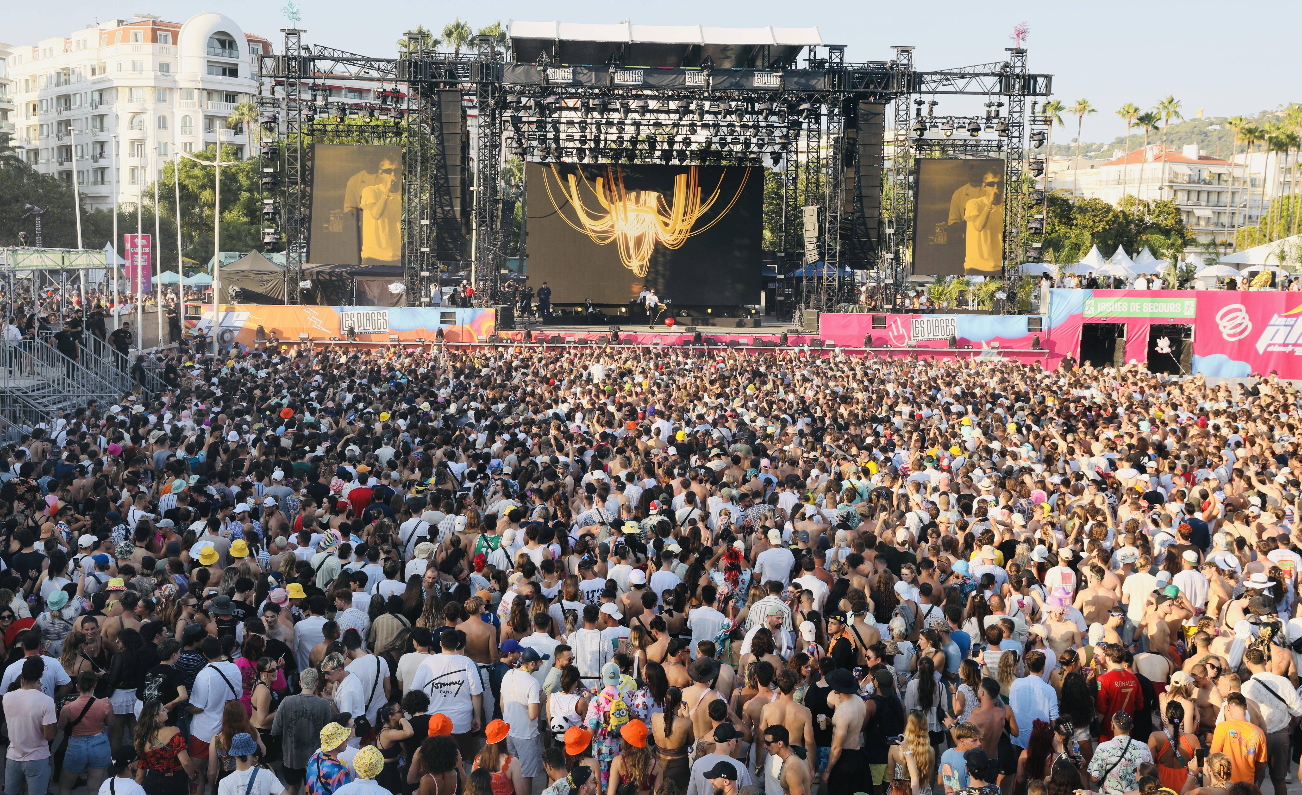 Il était en possession de pochons de cocaïne: aux Plages électros, un homme interpellé pour outrages et rébellion