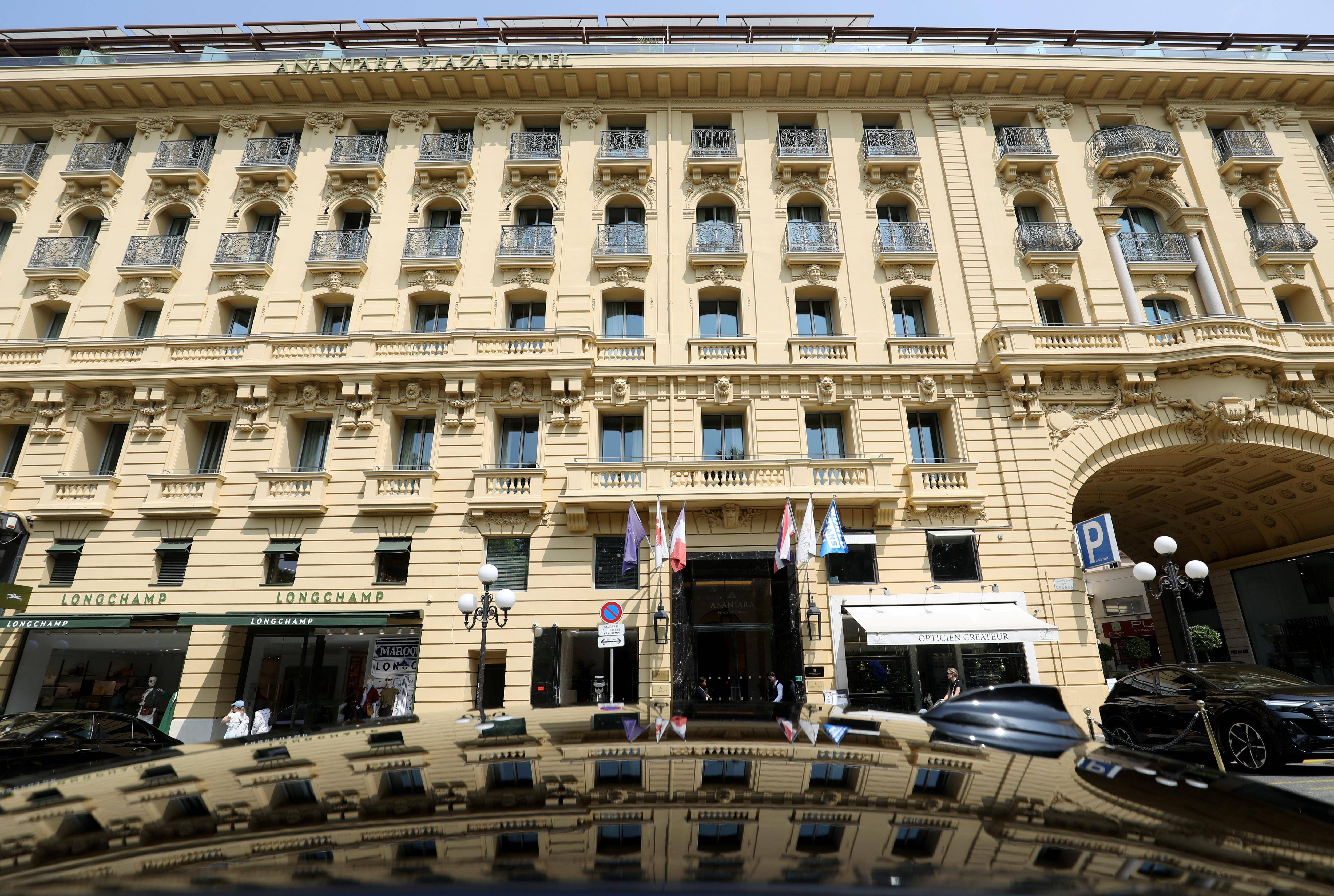 "Le côté boîte de nuit est terminé": le nouveau patron de l'Anantara promet de baisser le son pour lutter contre les nuisances sonores à Nice