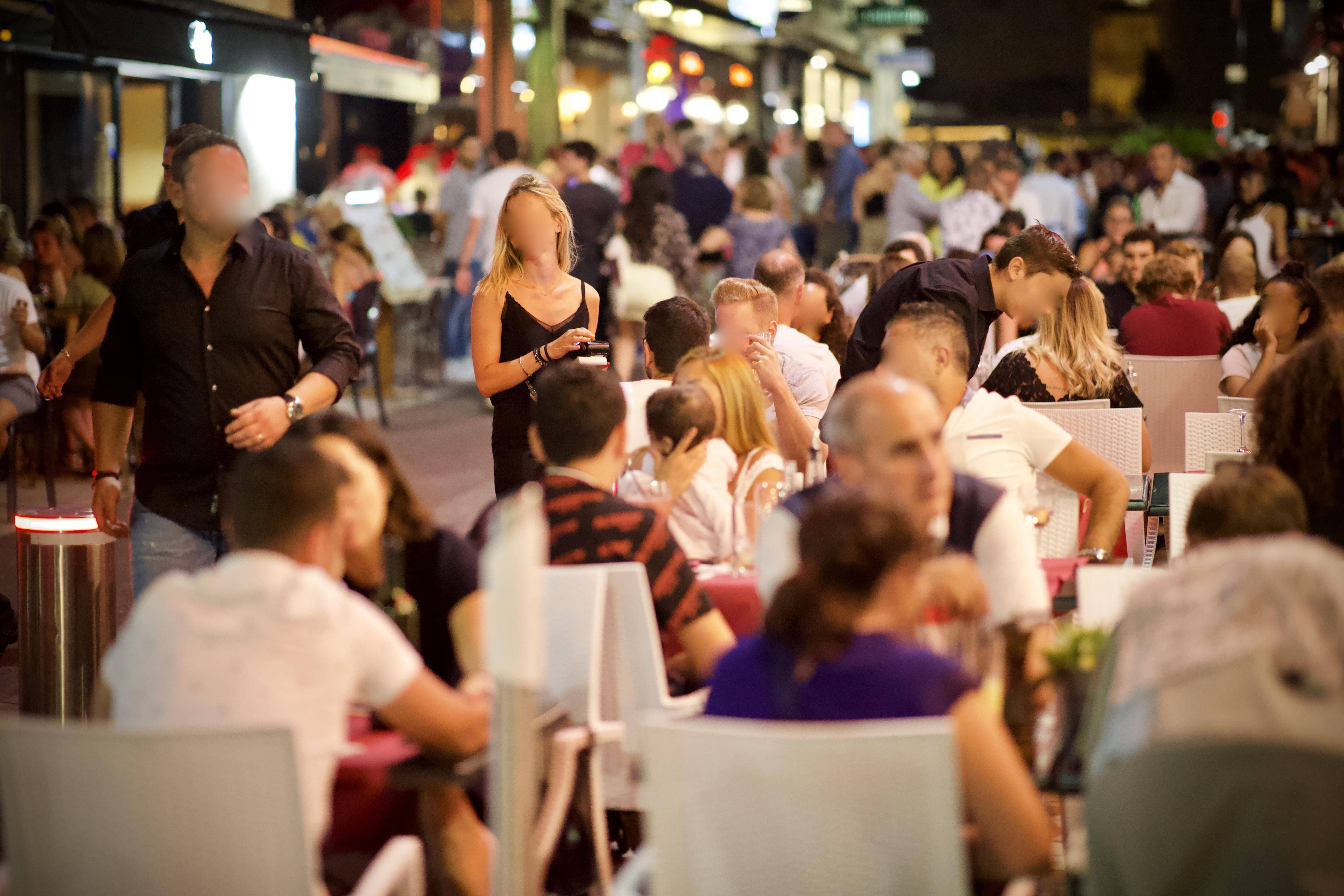 "Les passants étaient choqués": après la fermeture administrative du Naya, un nouvel établissement du Carré d'or sanctionné à Cannes