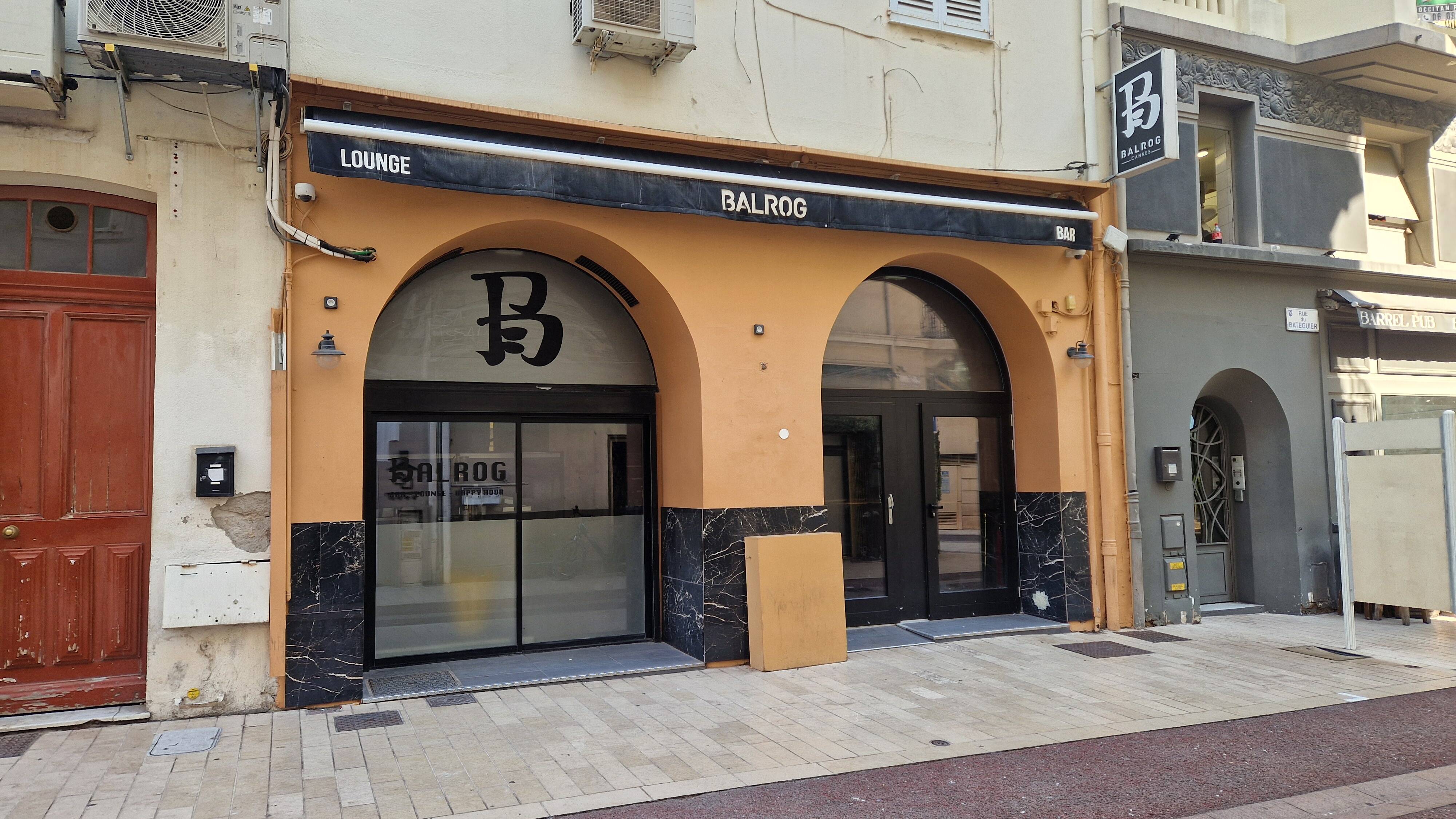 "Je suis choqué par cette décision radicale": la stupéfaction du gérant du bar Le Balrog à Cannes frappé par une fermeture administrative