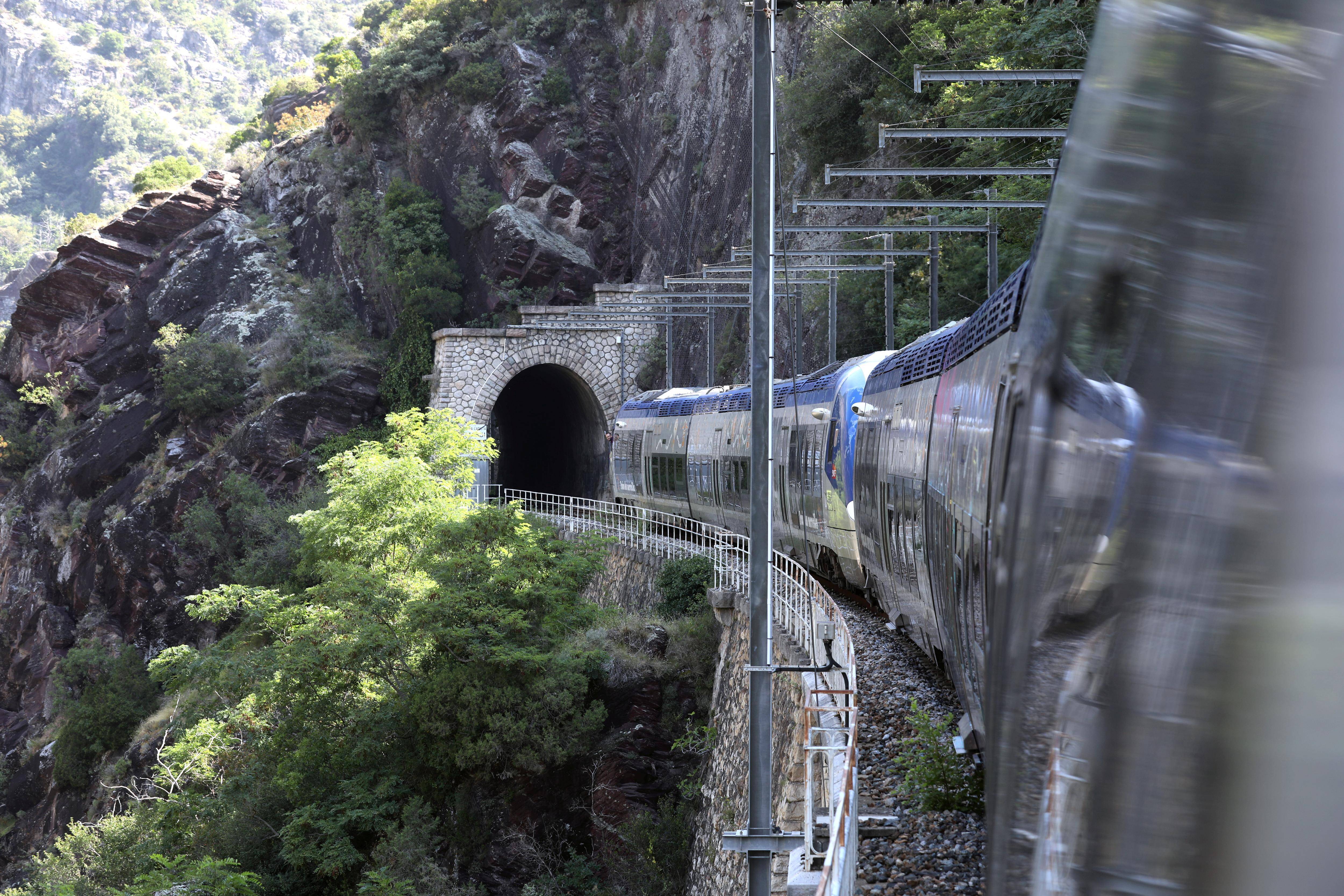 Un documentaire au fil de la ligne Cuneo-Vintimille, voyage inédit pour un train mythique