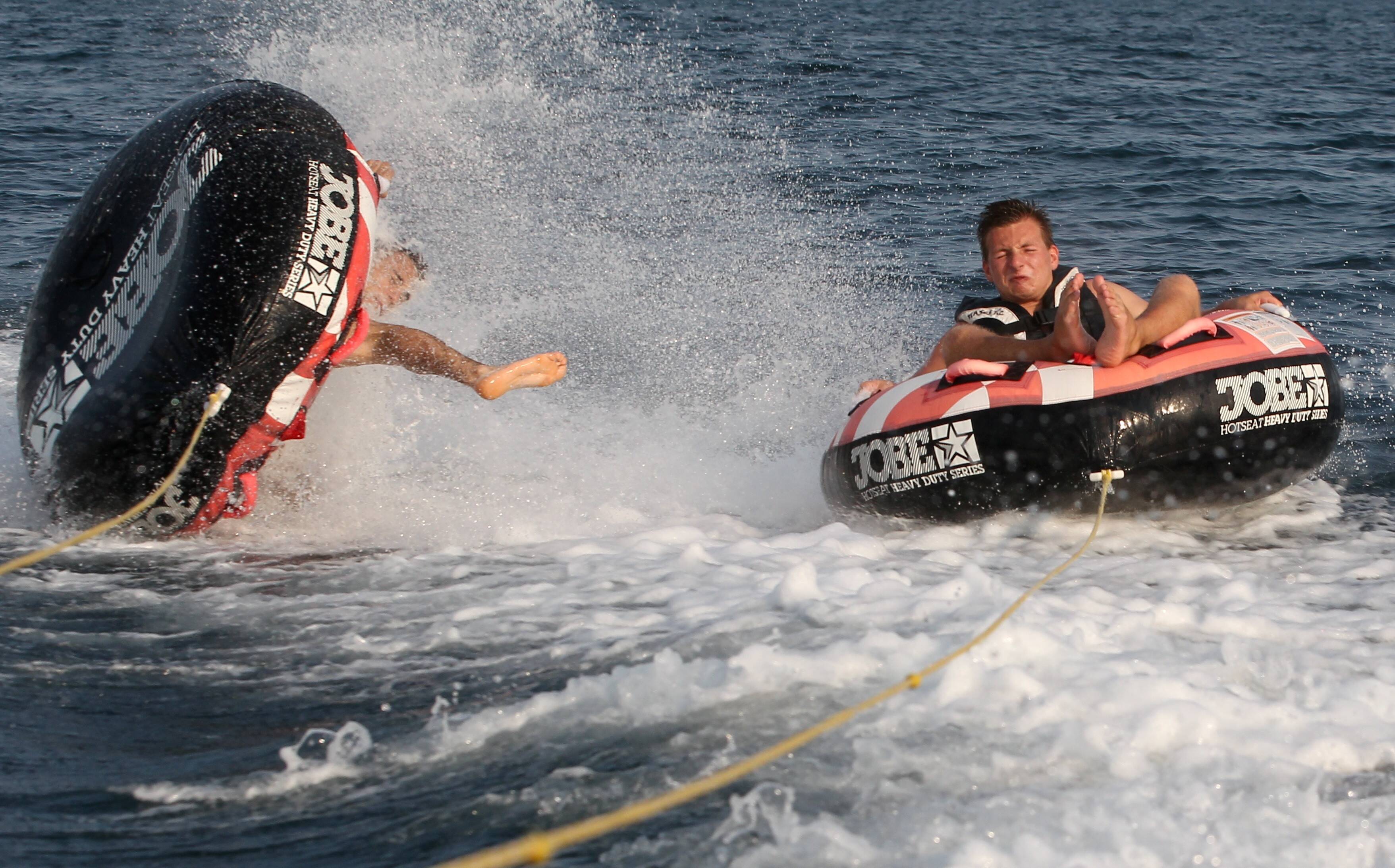 Un jeune de 20 ans sérieusement blessé lors d'une sortie en bouée tractée sur le littoral varois