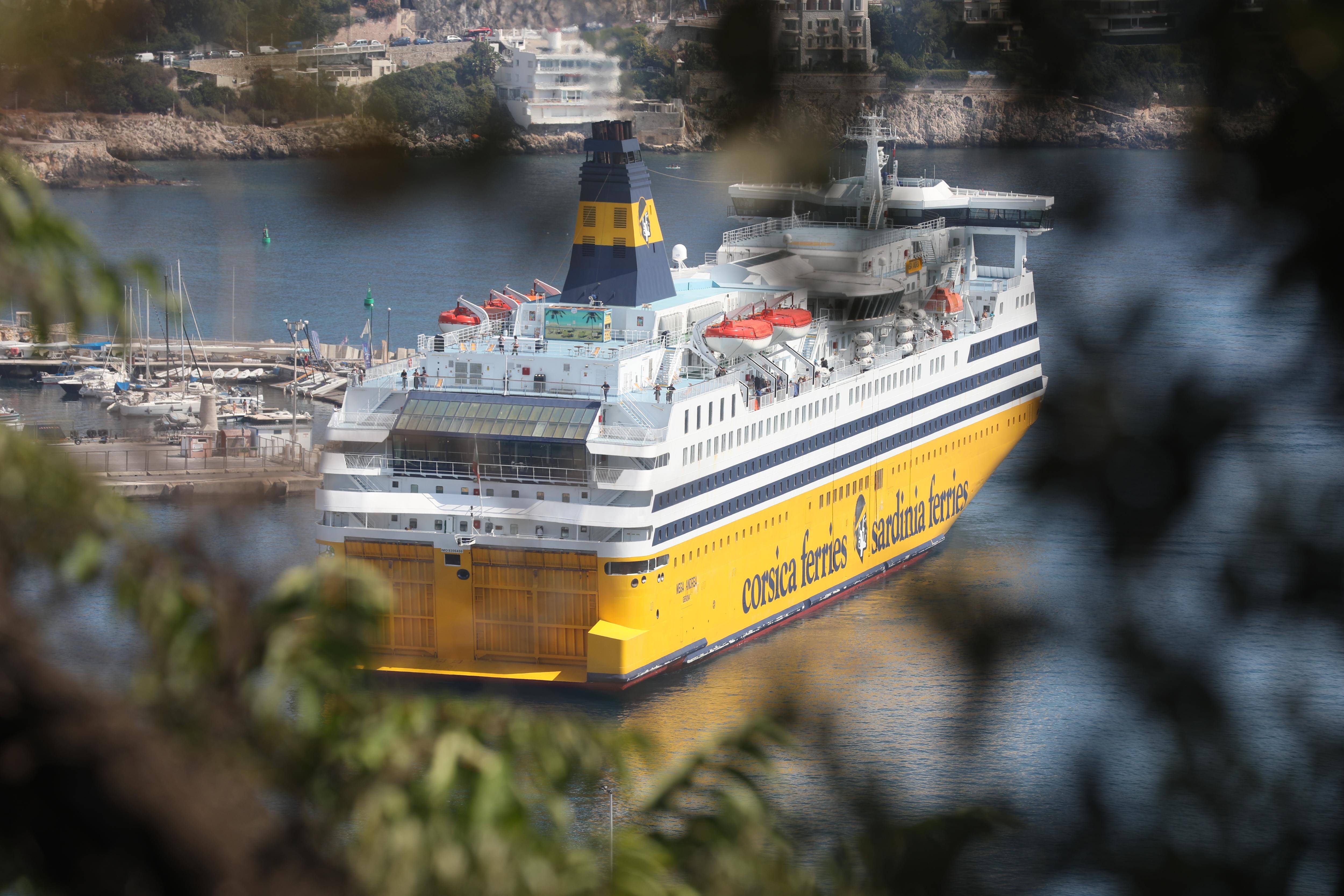 Y a-t-il vraiment moins de bateaux pour la Corse au départ de Nice? On a vérifié