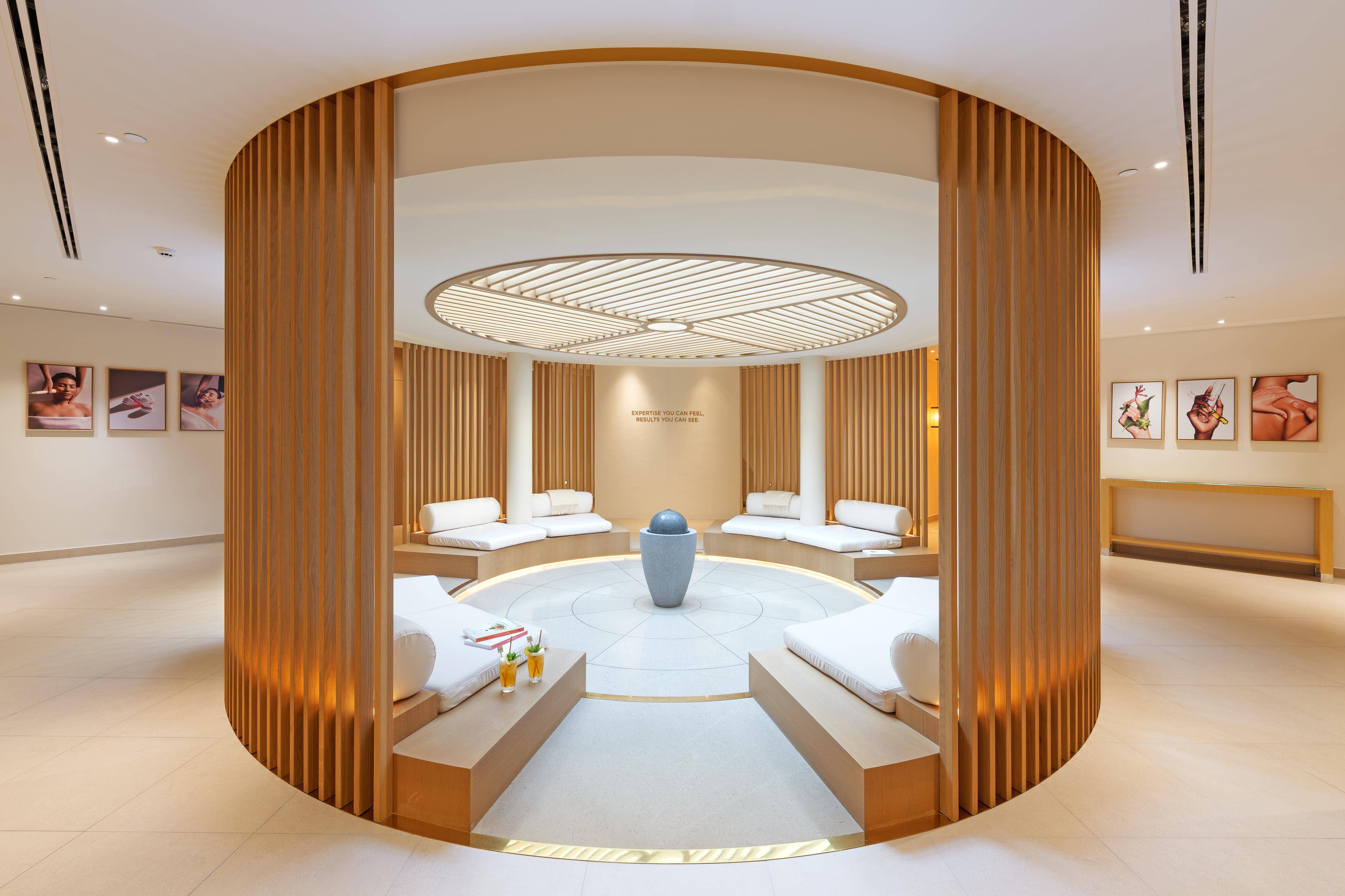 Le Monte-Carlo Bay dévoile son nouveau spa Clarins & MyBlend