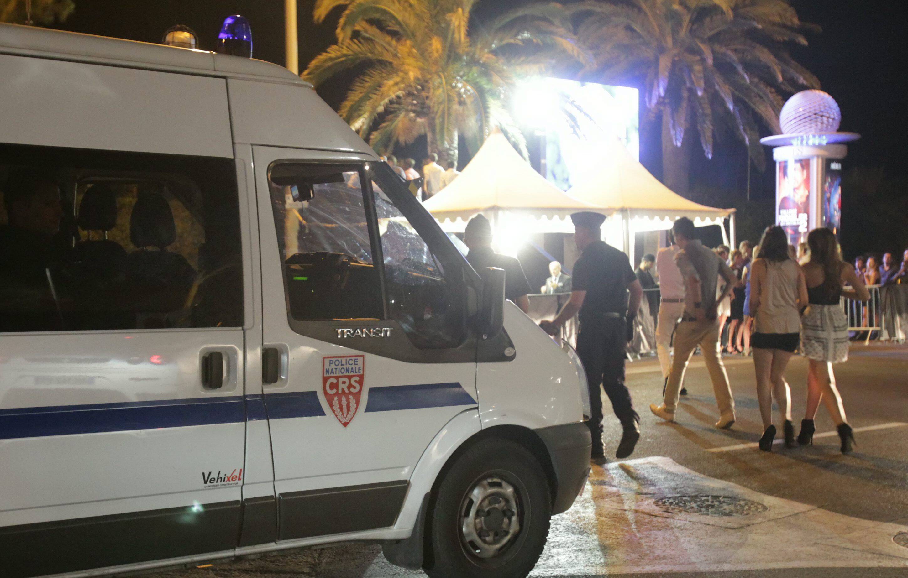 Trois CRS blessés en intervention à Cannes, un homme en garde à vue