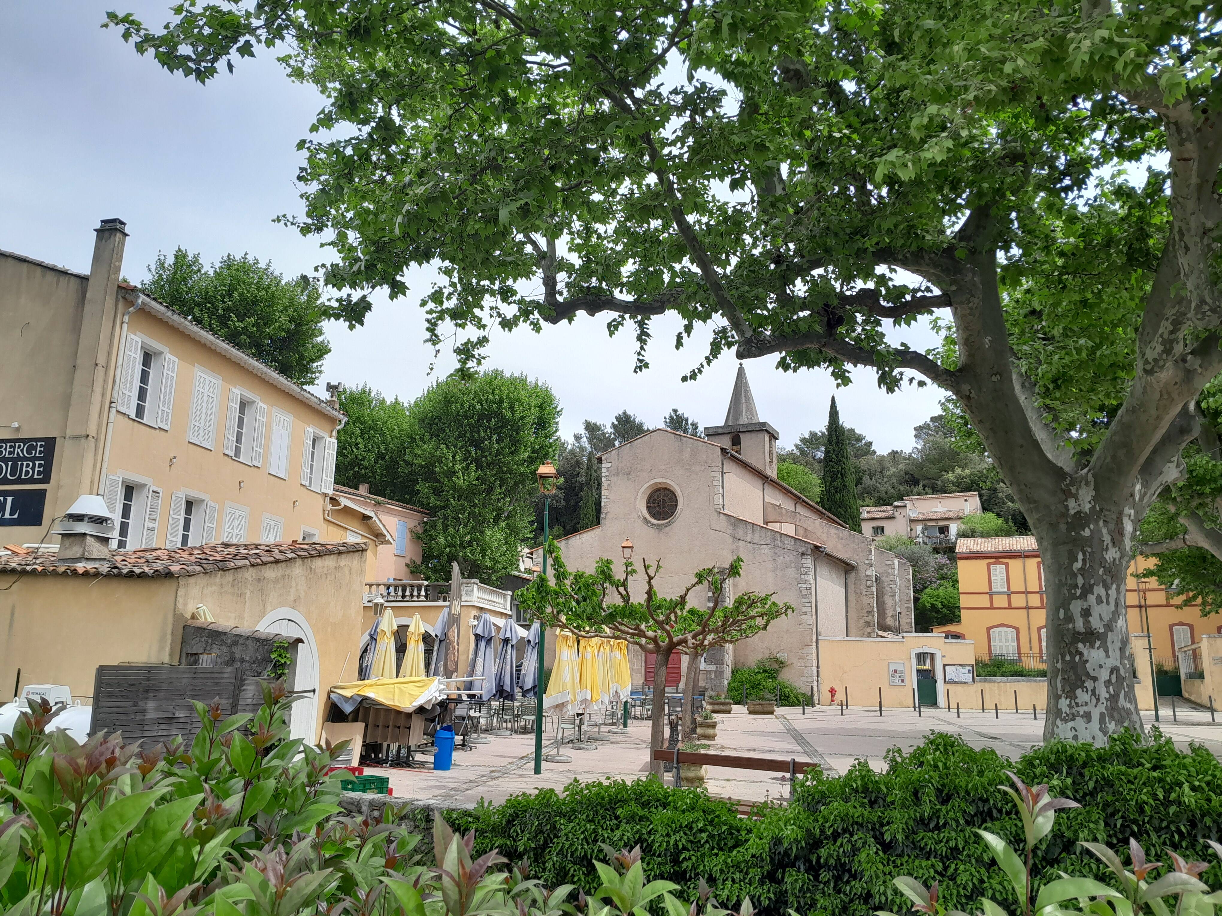 Comment cette commune varoise, considérée comme la colonne vertébrale de la Provence verte, développe son attractivité