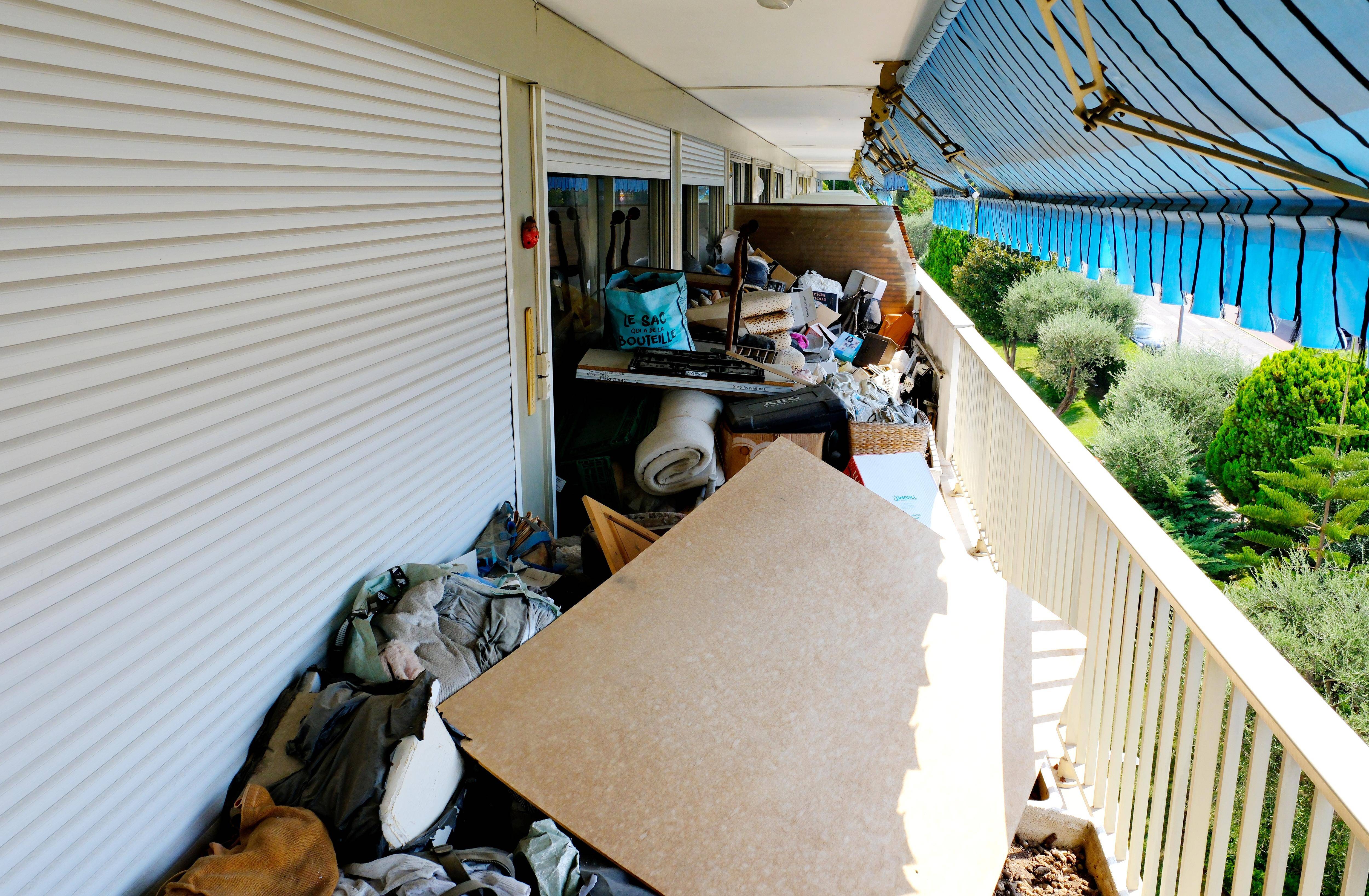 "Insoutenable", "pire qu'un cadavre en décomposition": un appartement poubelle empoisonne la vie des habitants dans cette résidence cossue de Cannes