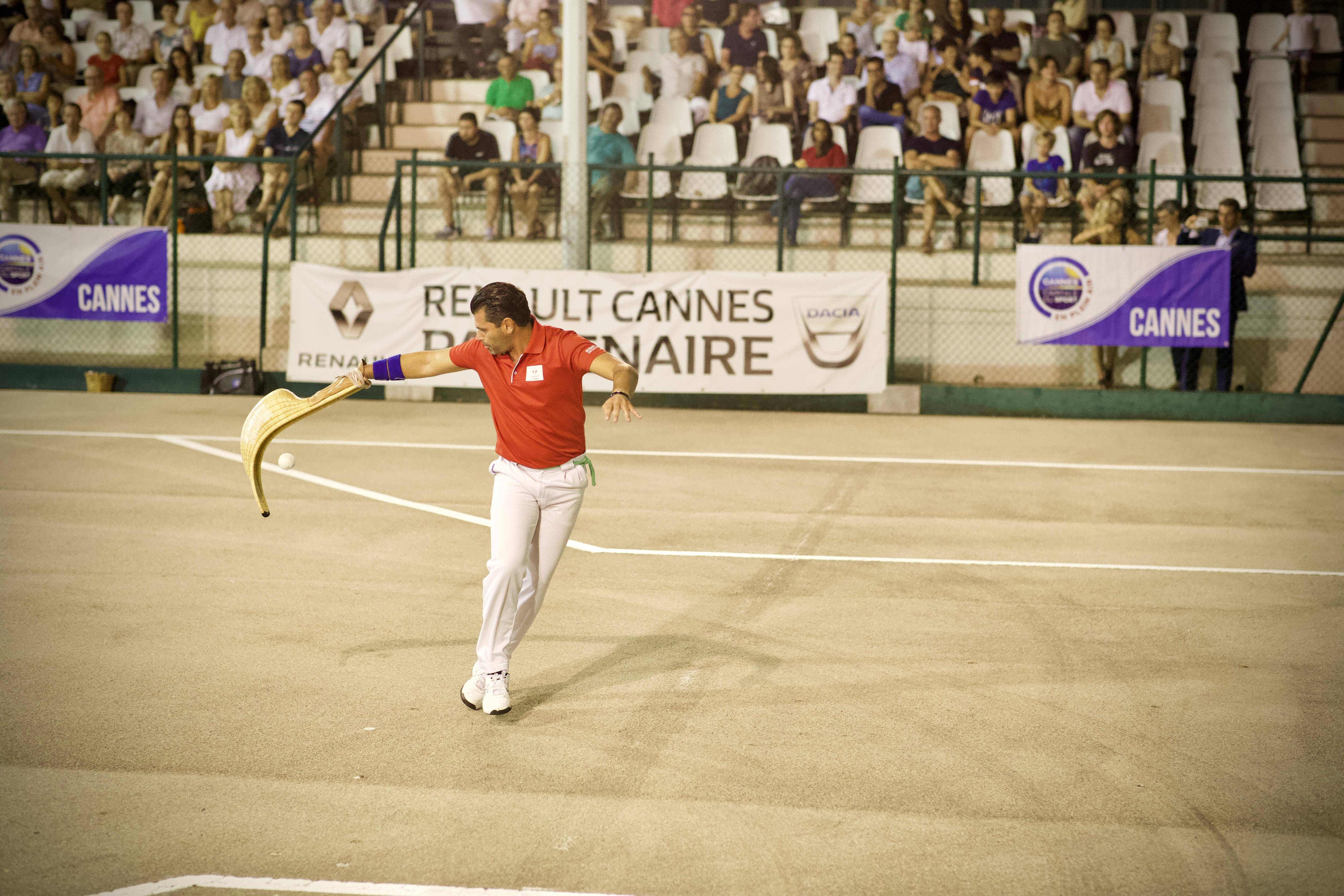 La finale du championnat de France de pelote basque ce joue à Cannes ce samedi soir (on vous explique pourquoi)