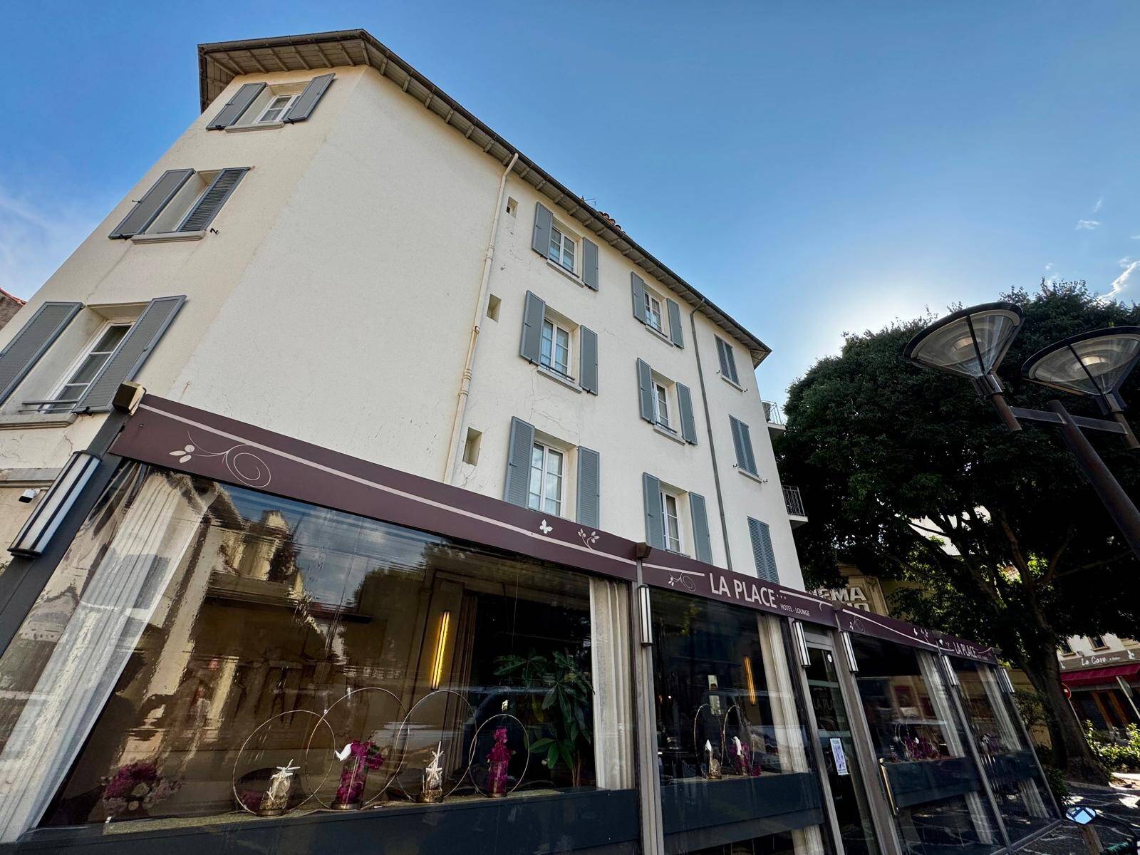 "Il faut avoir l'oeil pour trouver un hôtel en août": les conseils de professionnels pour dégoter une chambre libre