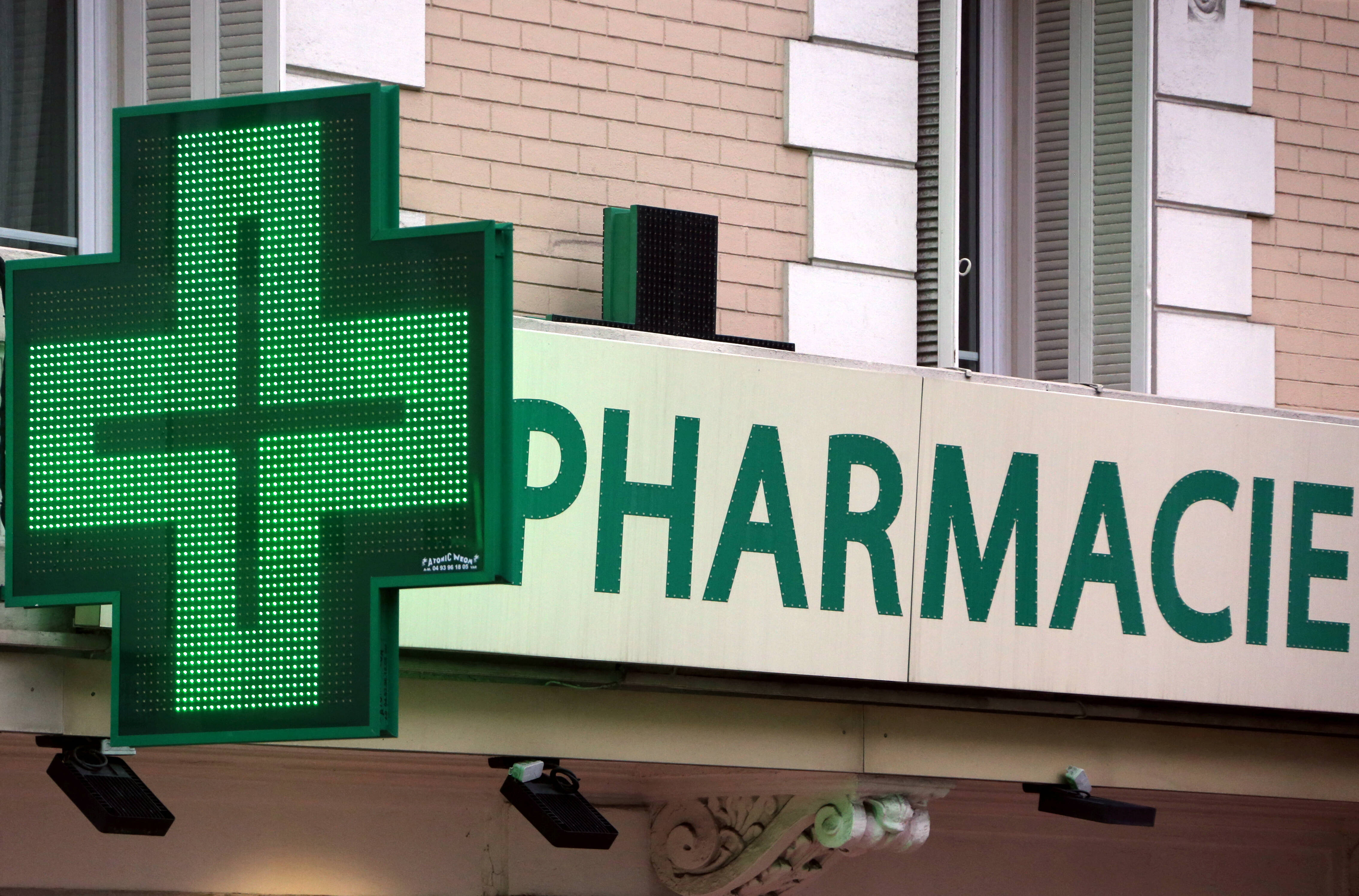 "Cet arrêté menace gravement la survie de milliers d'officines de proximité": le mouvement de fermeture des pharmacies très suivi dans les Alpes-Maritimes