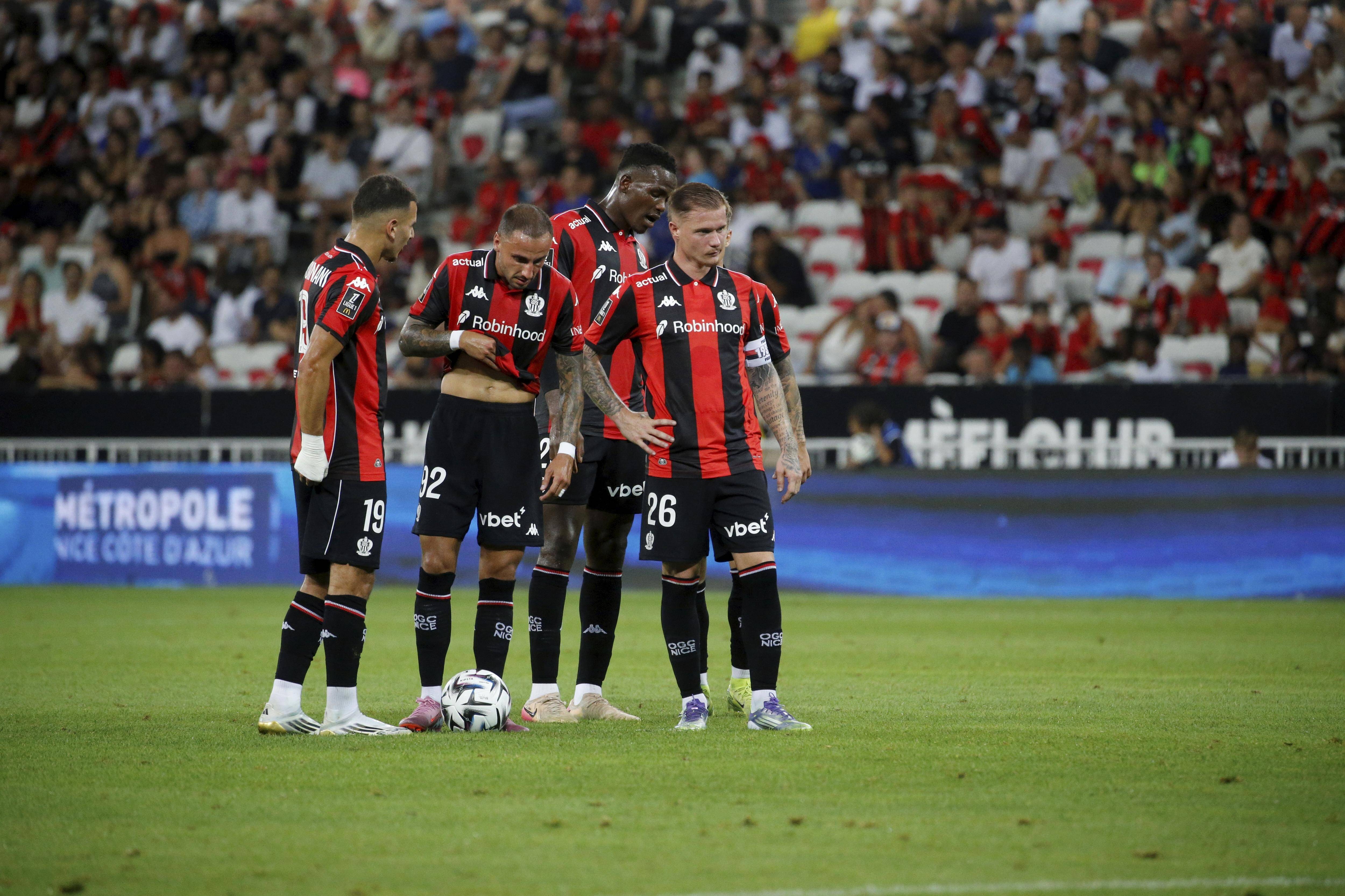 La saison a à peine commencé que l'OGC Nice est déjà en difficulté