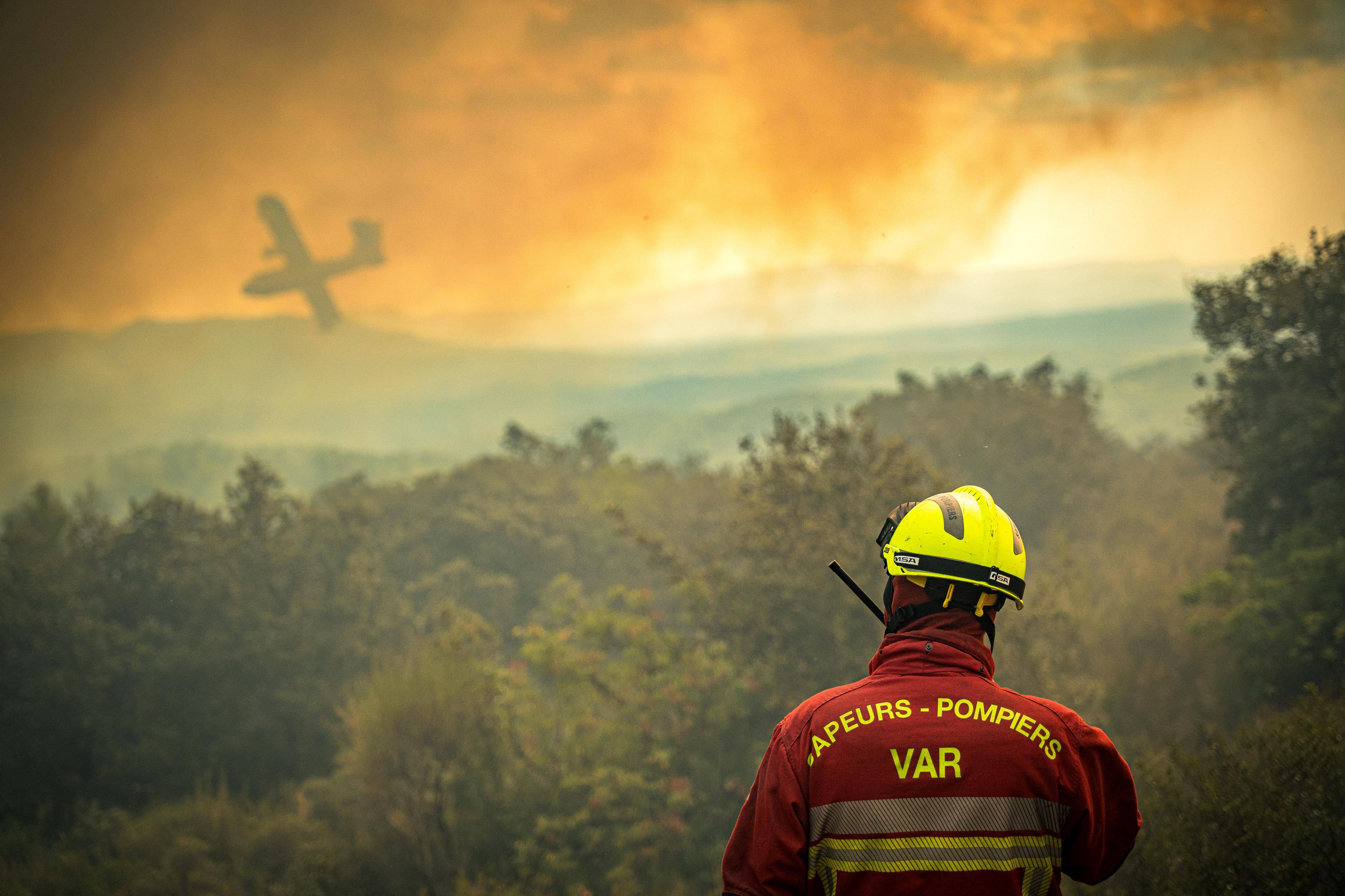 Bien que fixé, le feu de Pontevès reste sous haute surveillance en raison du vent annoncé ce mercredi