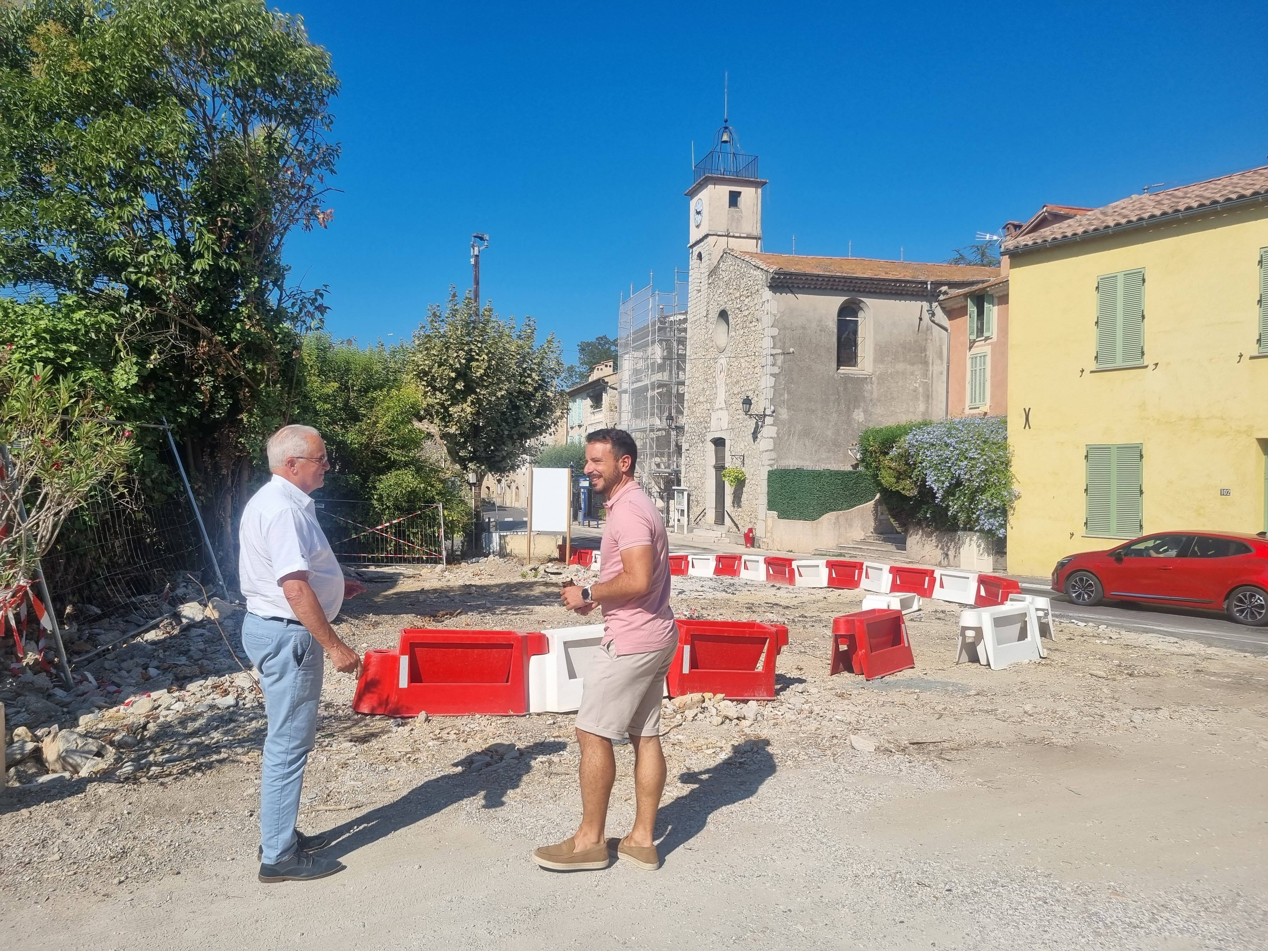 Création de parking, de trottoirs... Le village de La Roquette poursuit sa mue