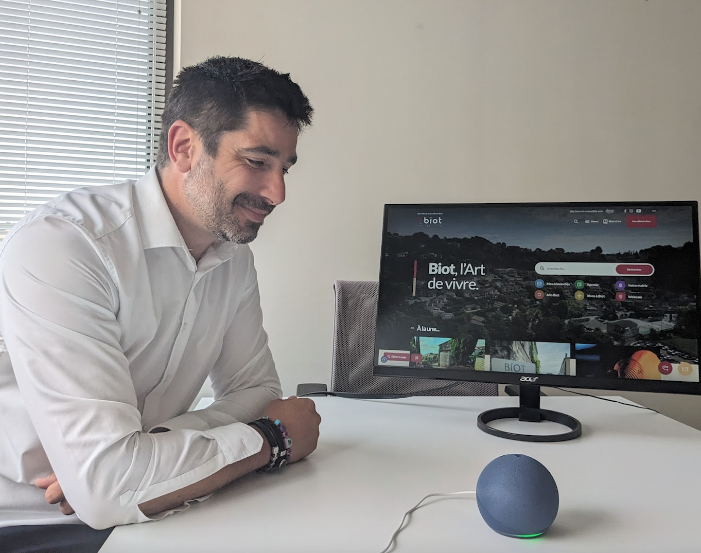 Il est désormais possible de converser avec le site de cette ville des Alpes-Maritimes