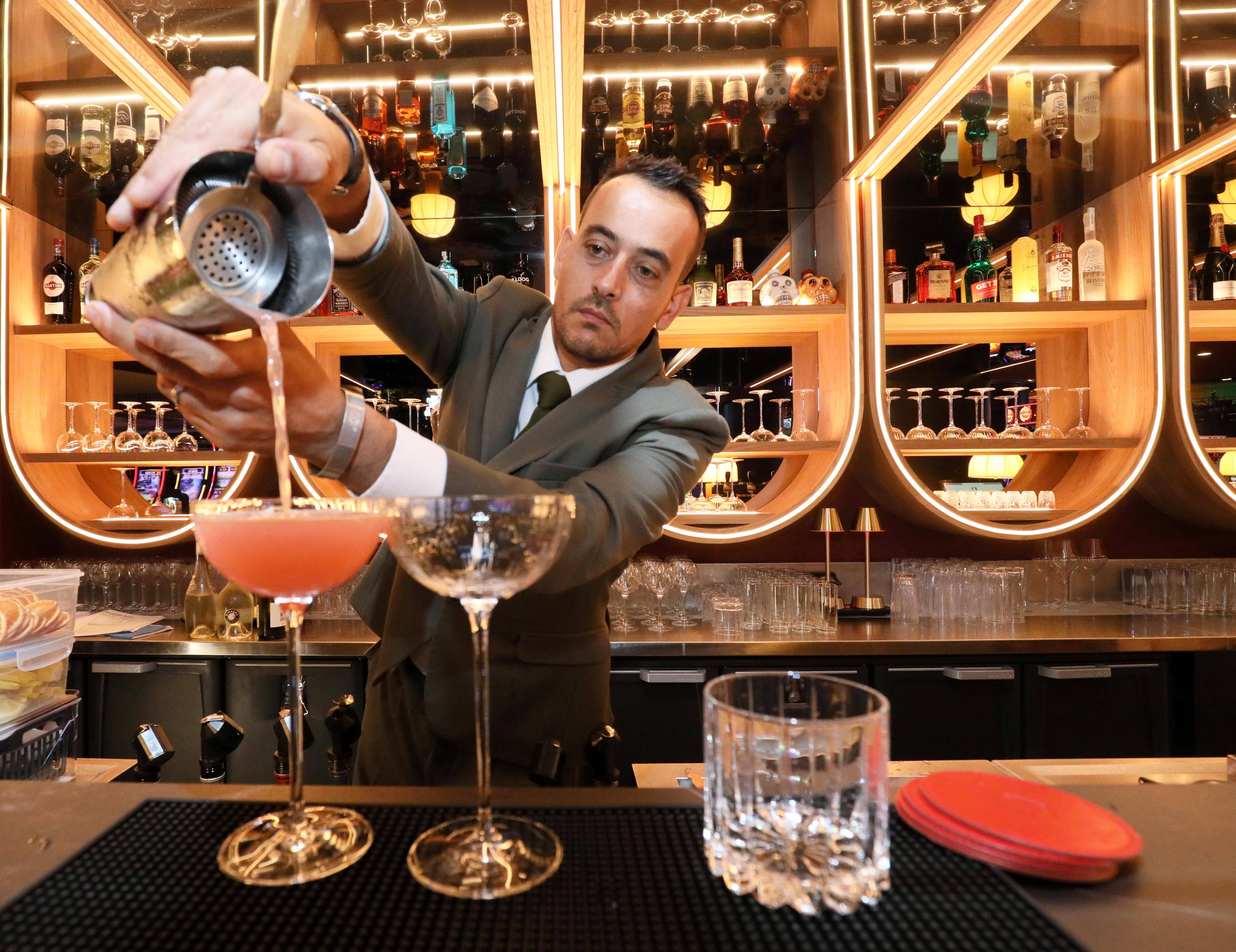 Entre gastronomie, cocktails et machines à sous, le Casino Barrière de la Croisette se réinvente à Cannes