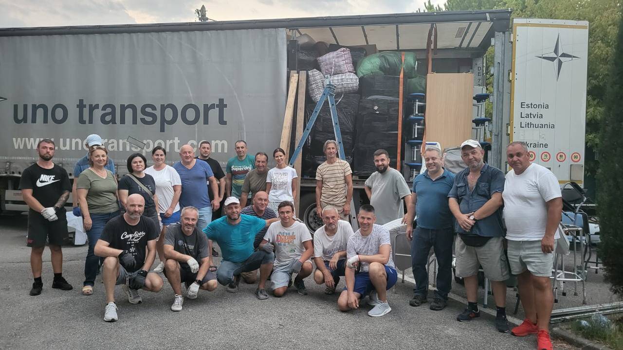 "Le camion était plein à craquer, grâce à nos bienfaiteurs": 39 convois ont quitté Nice en direction de l'Ukraine depuis le début de la guerre