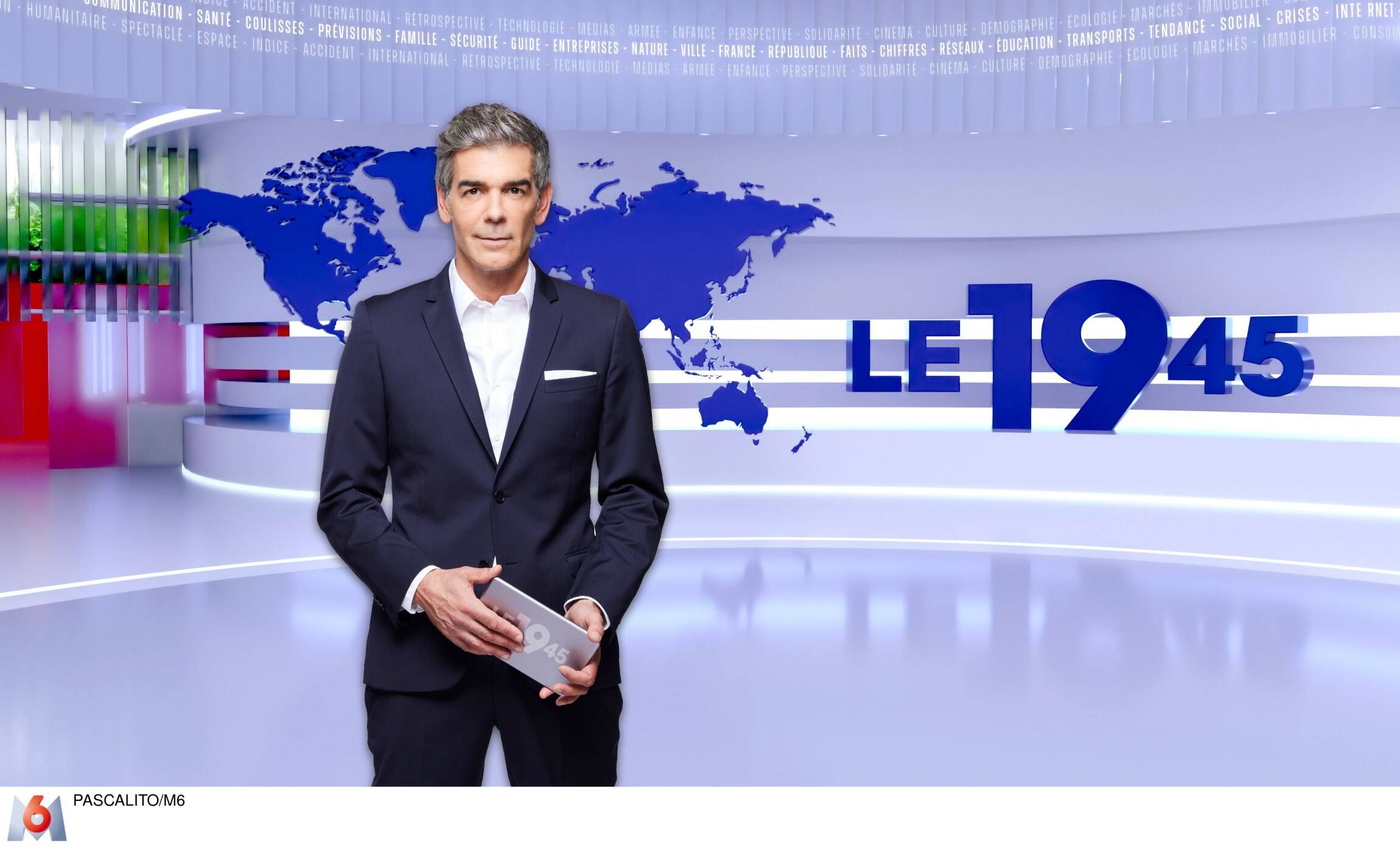 "Je suis à un incroyable poste d'observation du monde": Xavier de Moulins fête ses 15 ans à la tête du JT de 19:45 sur M6