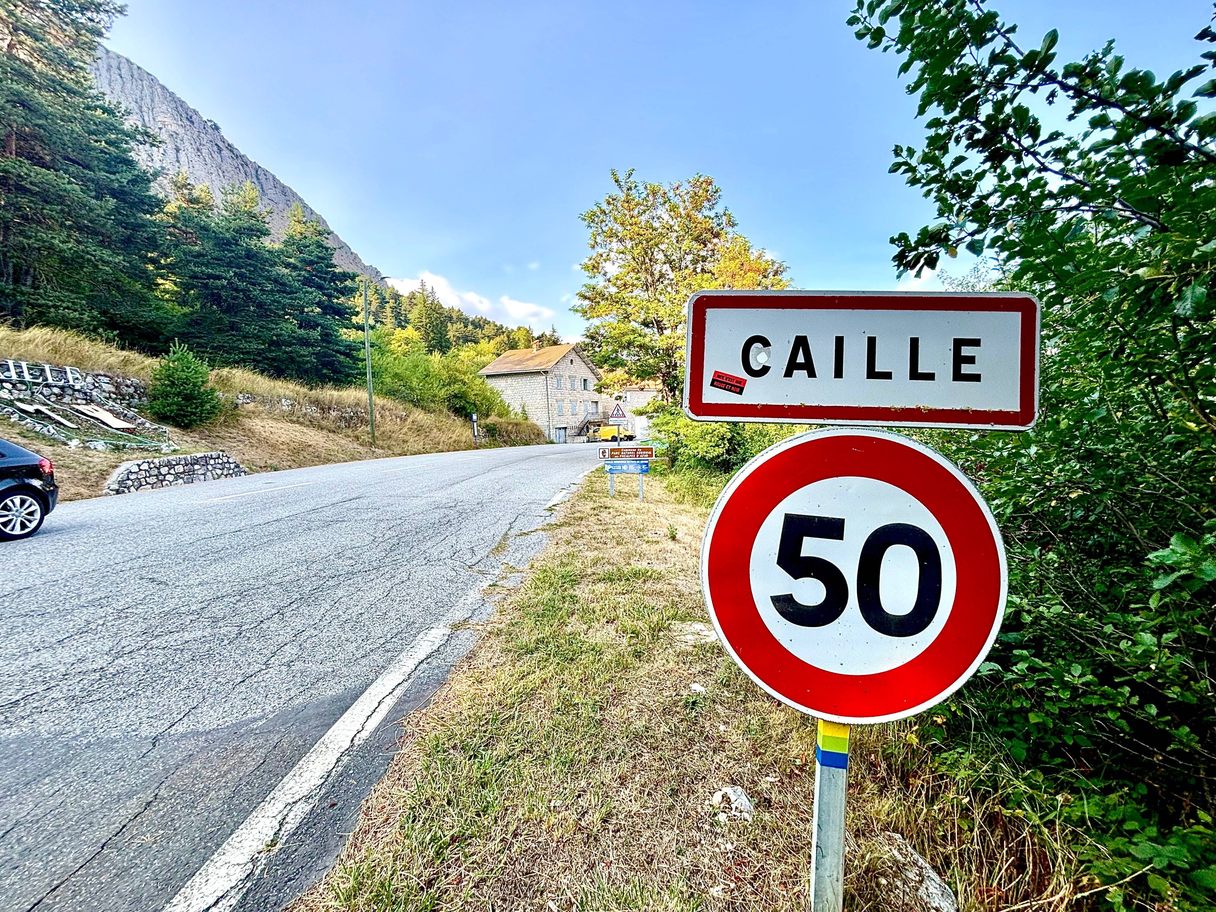 À la découverte de Caille, un village entre plaine galcière et ciel étoilé