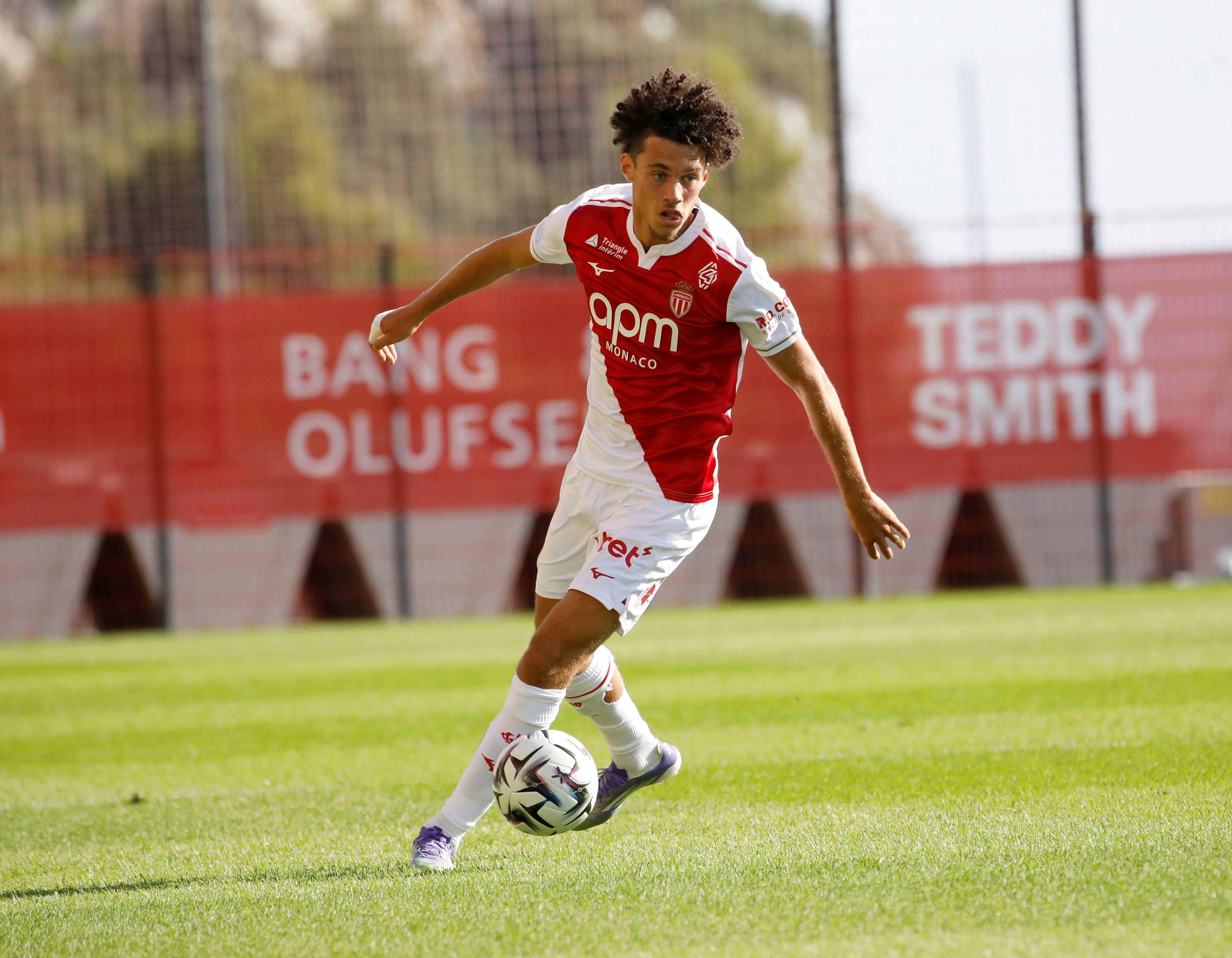 "Cela a été une belle surprise"... le Monégasque Maghnes Akliouche partage son bonheur après sa première convocation en équipe de France