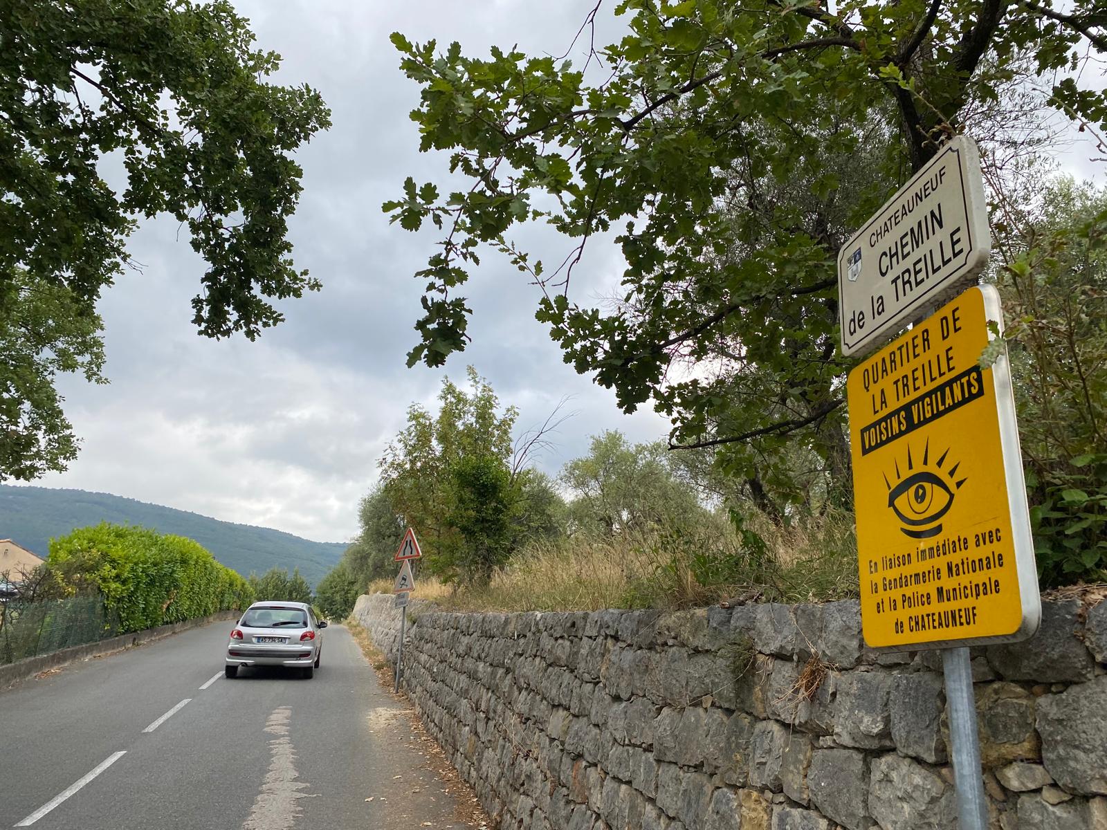 "Trop de bruit, trop de vitesse": Waze et Google provoquent le ras-le-bol des habitants de ce chemin près de Grasse