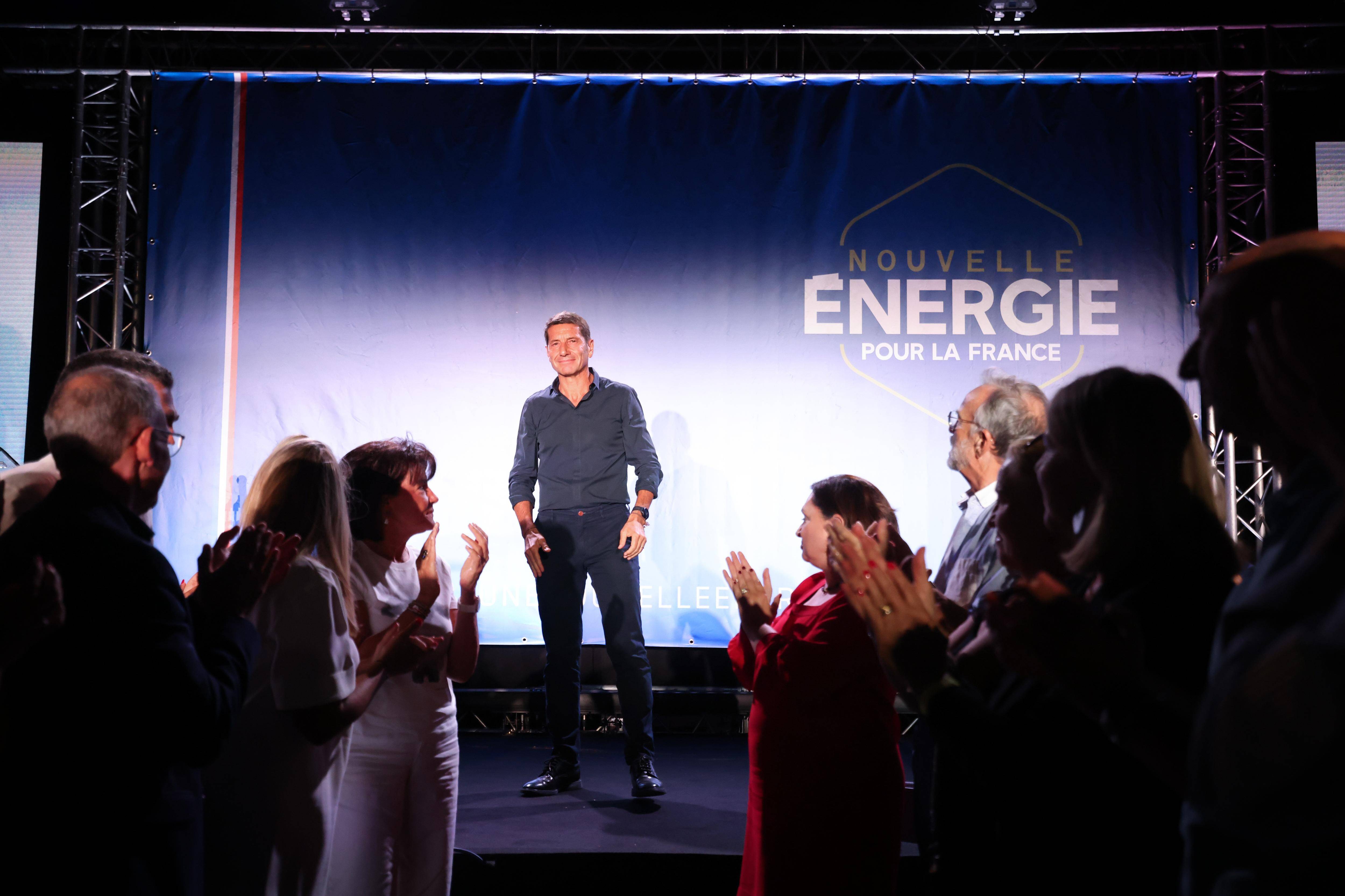 David Lisnard sonne la charge contre Bayrou et Macron