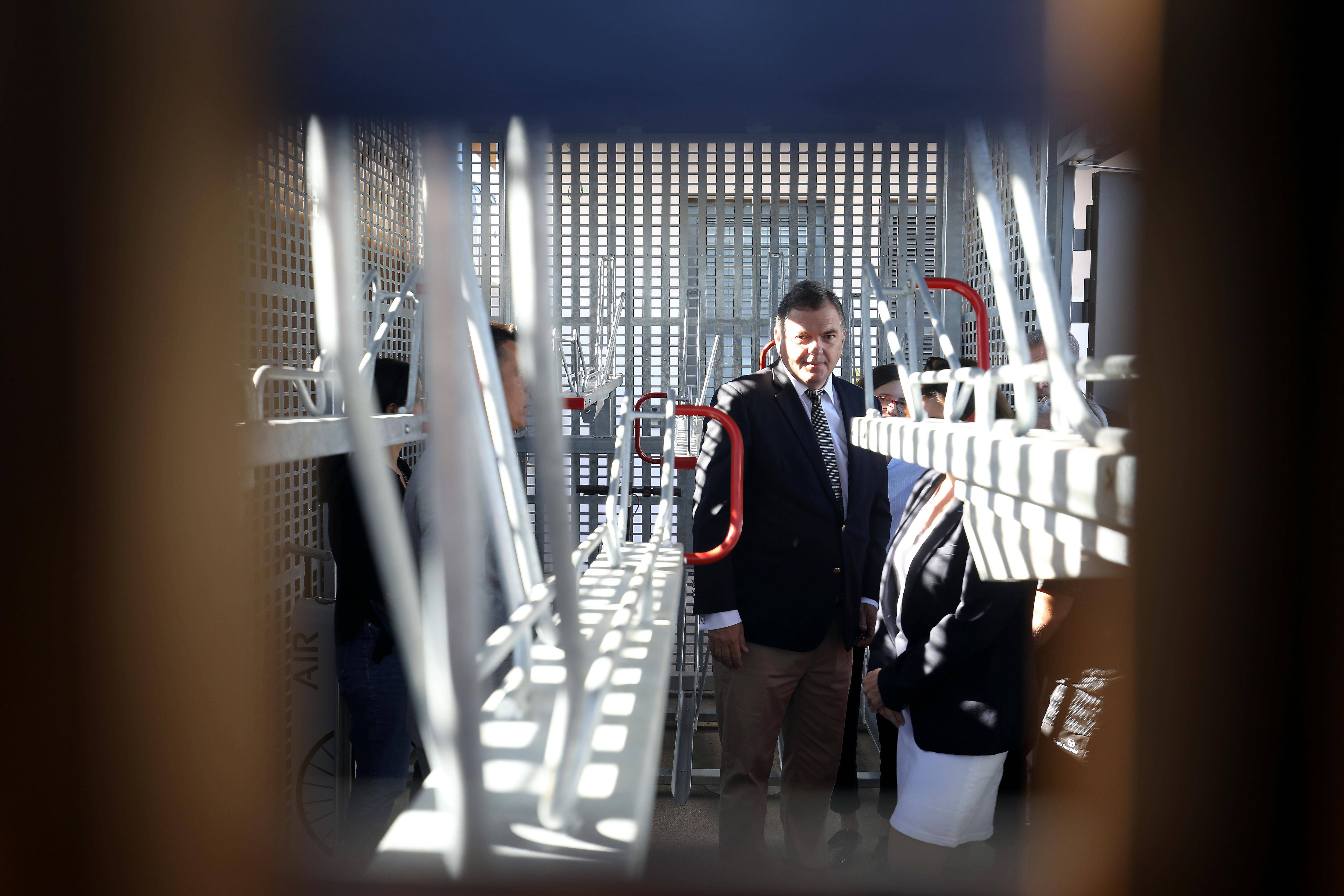 Nouveau local vélo sécurisé, parking covoiturage gratuit... À Villeneuve-Loubet, le ministre des Transports salue "l'intermodalité exemplaire" de la gare