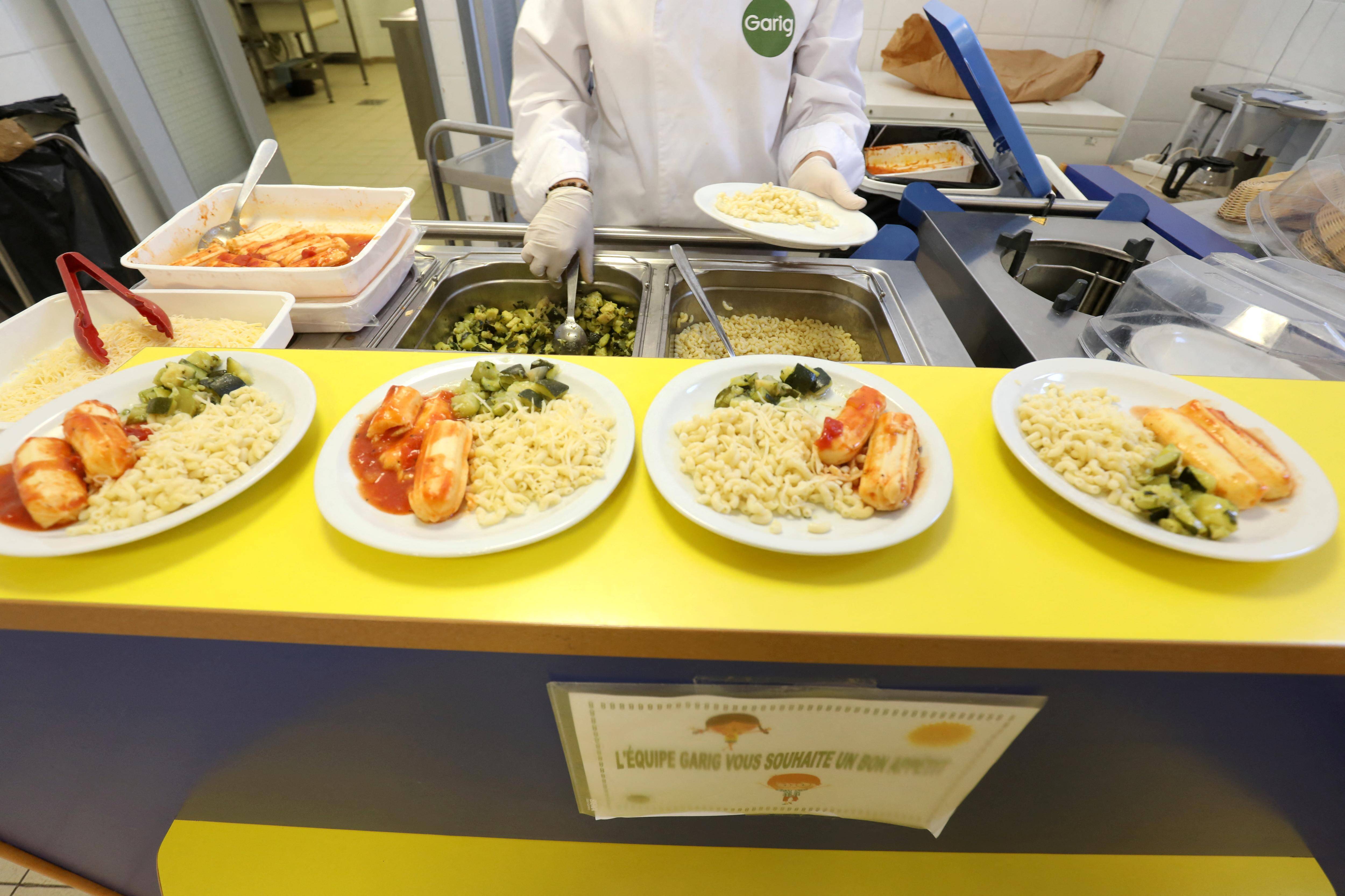 "Je n'ai pas envie que dans 30 ans, les enfants découvrent qu'ils ont un cancer car on leur servait n'importe quoi à la cantine: à leur tour, Cagnes-sur-Mer et Nice interdisent le thon à l'école