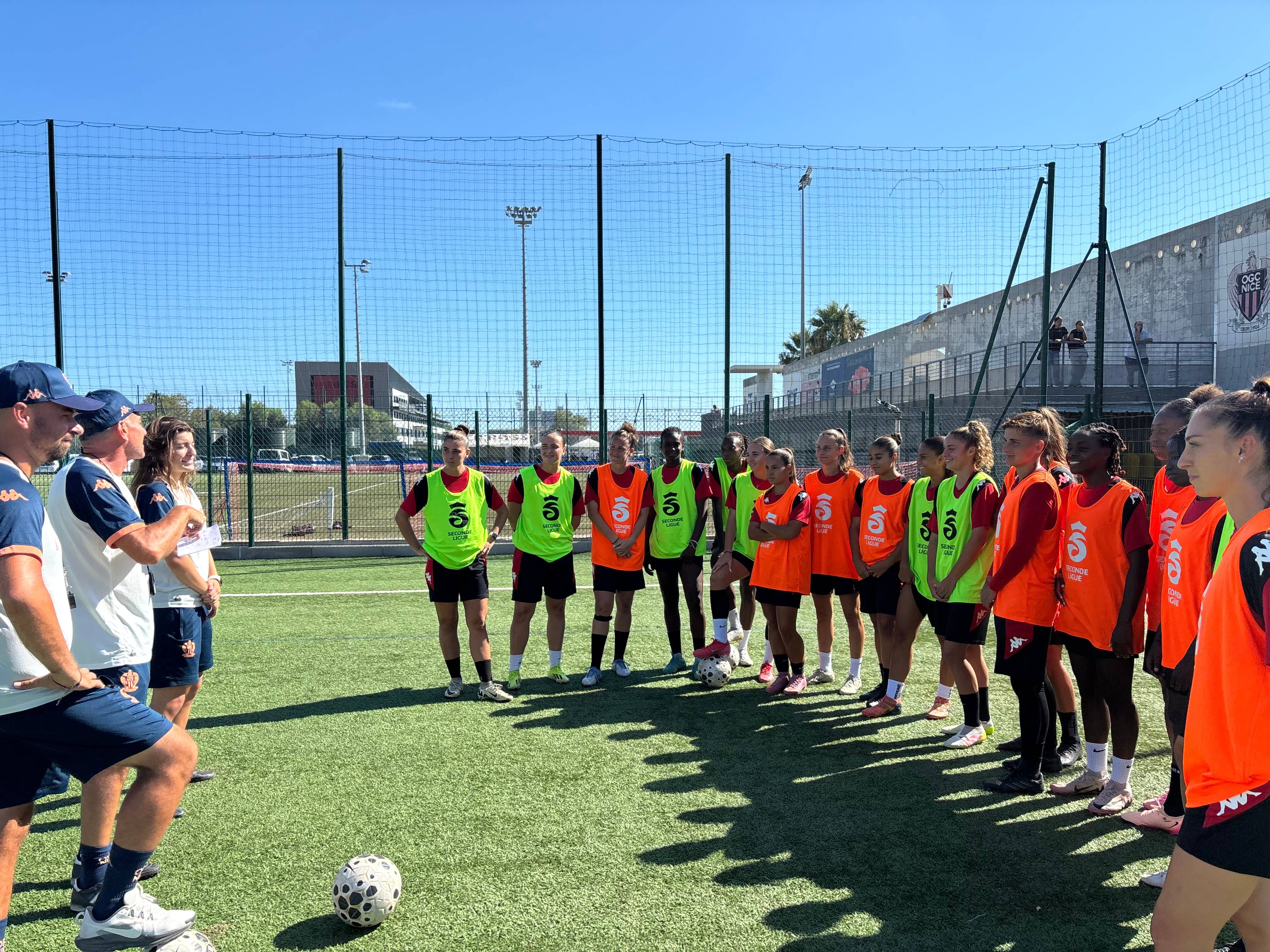 "On visera le maintien": Alain Wathelet, le coach de l'équipe féminine de l'OGC Nice, évoque la saison qui débute ce dimanche
