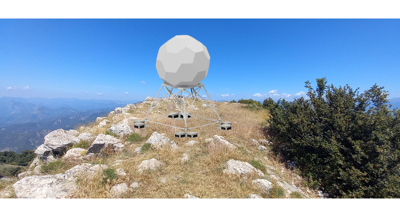 "Il pourra prévoir des intensités de pluie à une heure et sera précis à l'échelle d'un quartier": un nouveau radar high-tech de prévision météo installé sur la Côte d'Azur