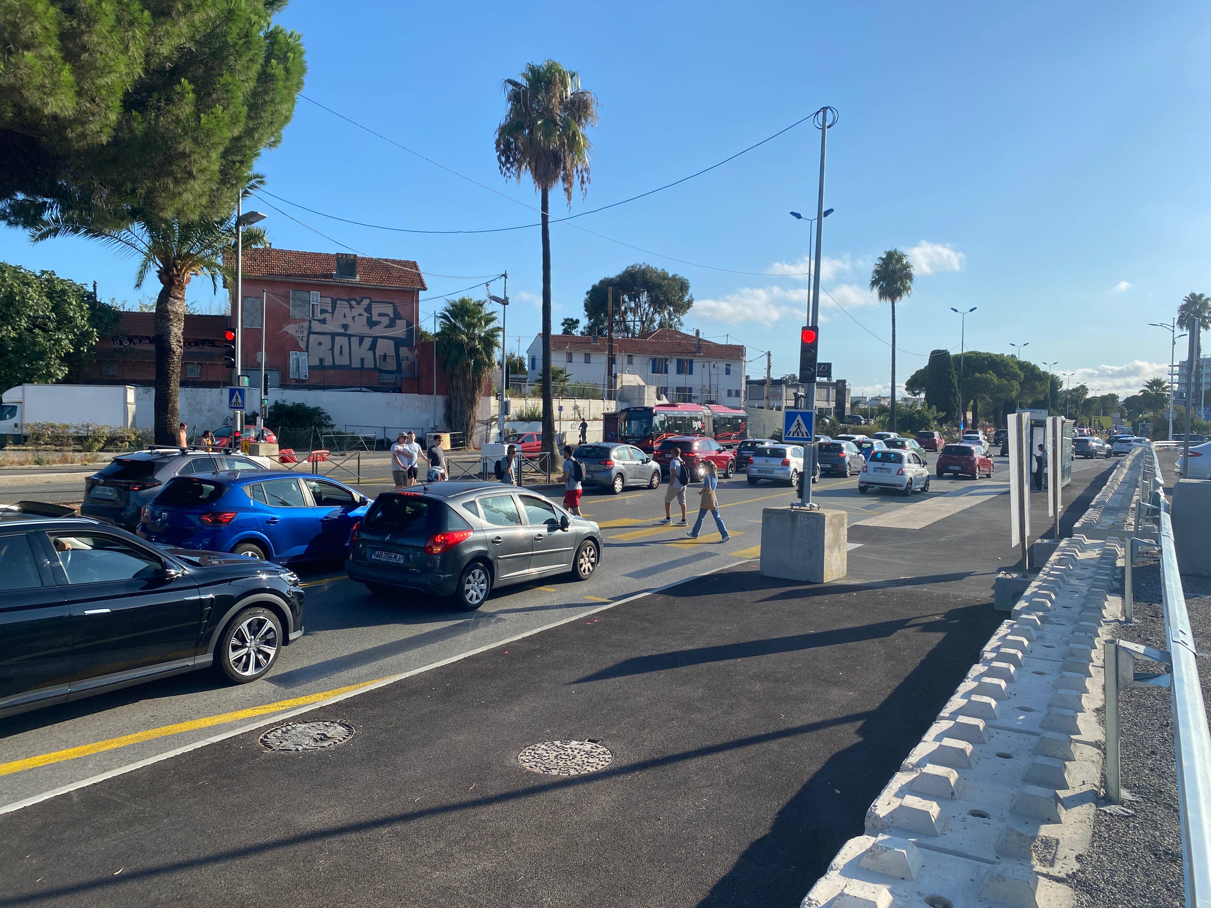 Miraculée après avoir été fauchée et projetée à 35m: l'accident sur la route du Bord de mer aurait-il pu être évité?