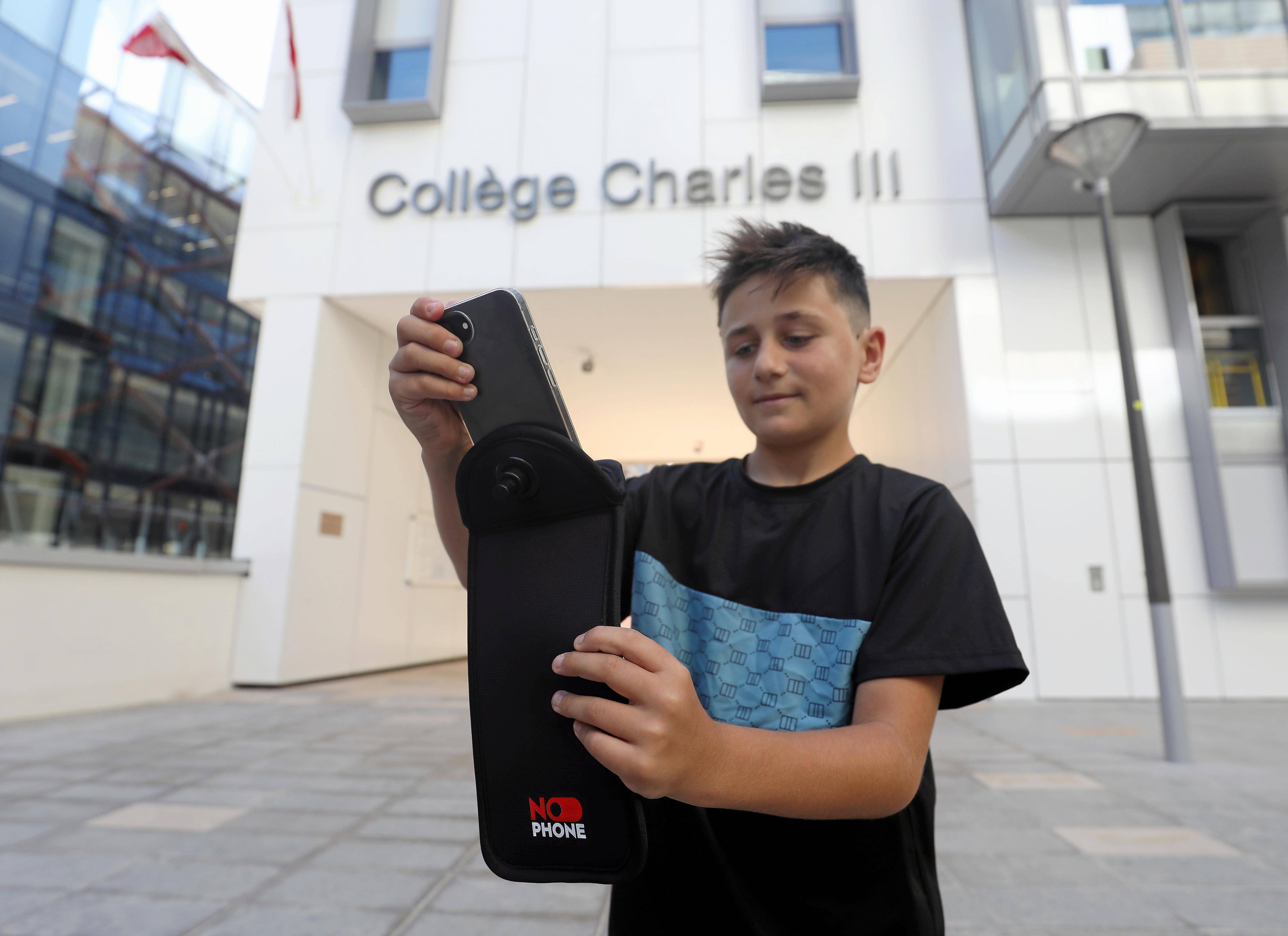 "No Phone" à l'école: l'annonce fait consensus chez les parents d'élèves à Monaco