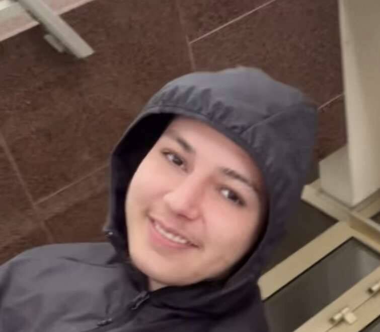 "Je ne veux pas que mon fils soit un oublié": la maman de Rayane, tué de 10 coups de couteau à Juan-les-Pins, prend la parole un an après