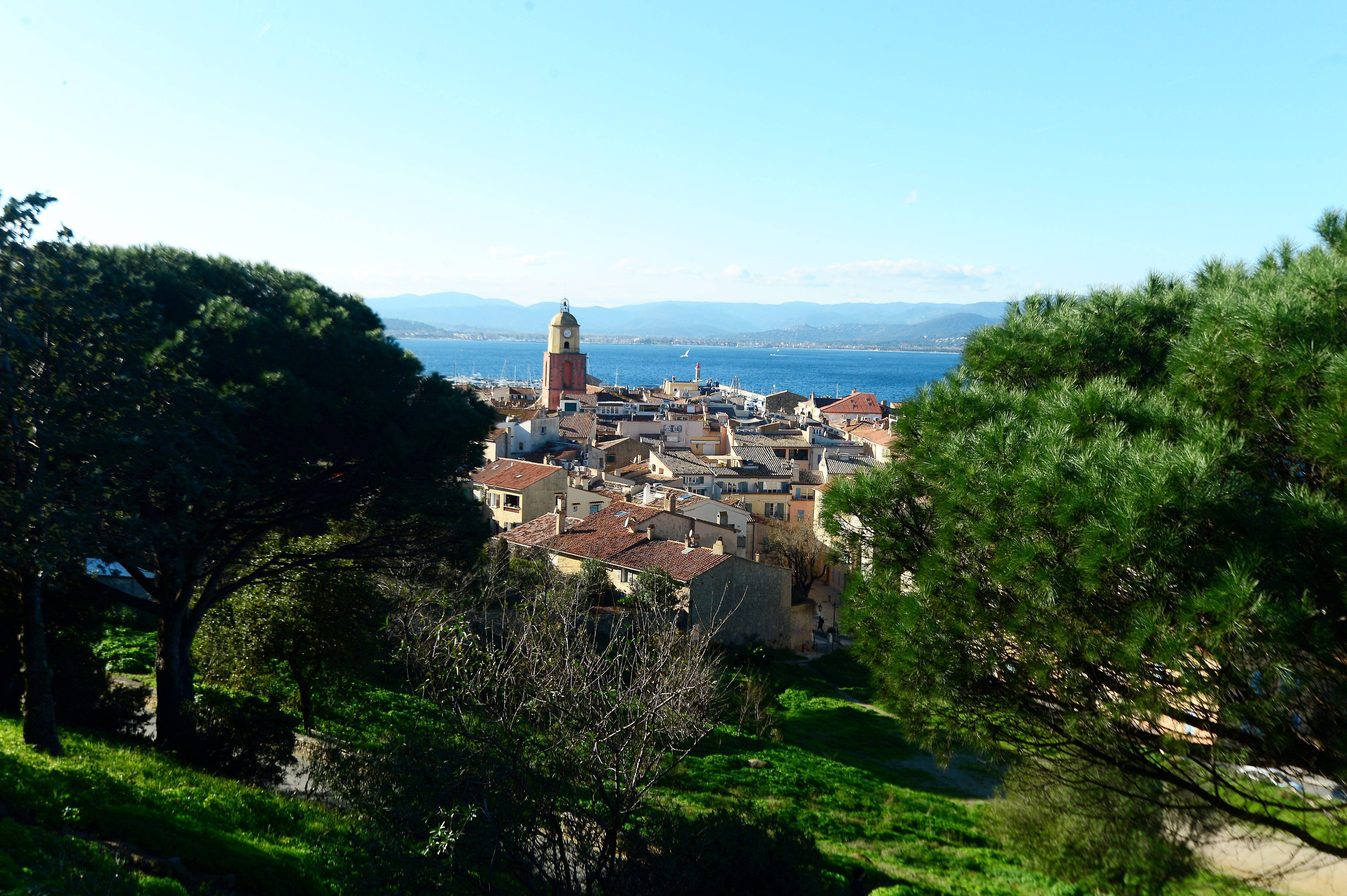 "J'étais alors en cavale": il blanchissait de l'argent de la drogue en faisant des virements sur le compte d'un hôtel de luxe de Saint-Tropez