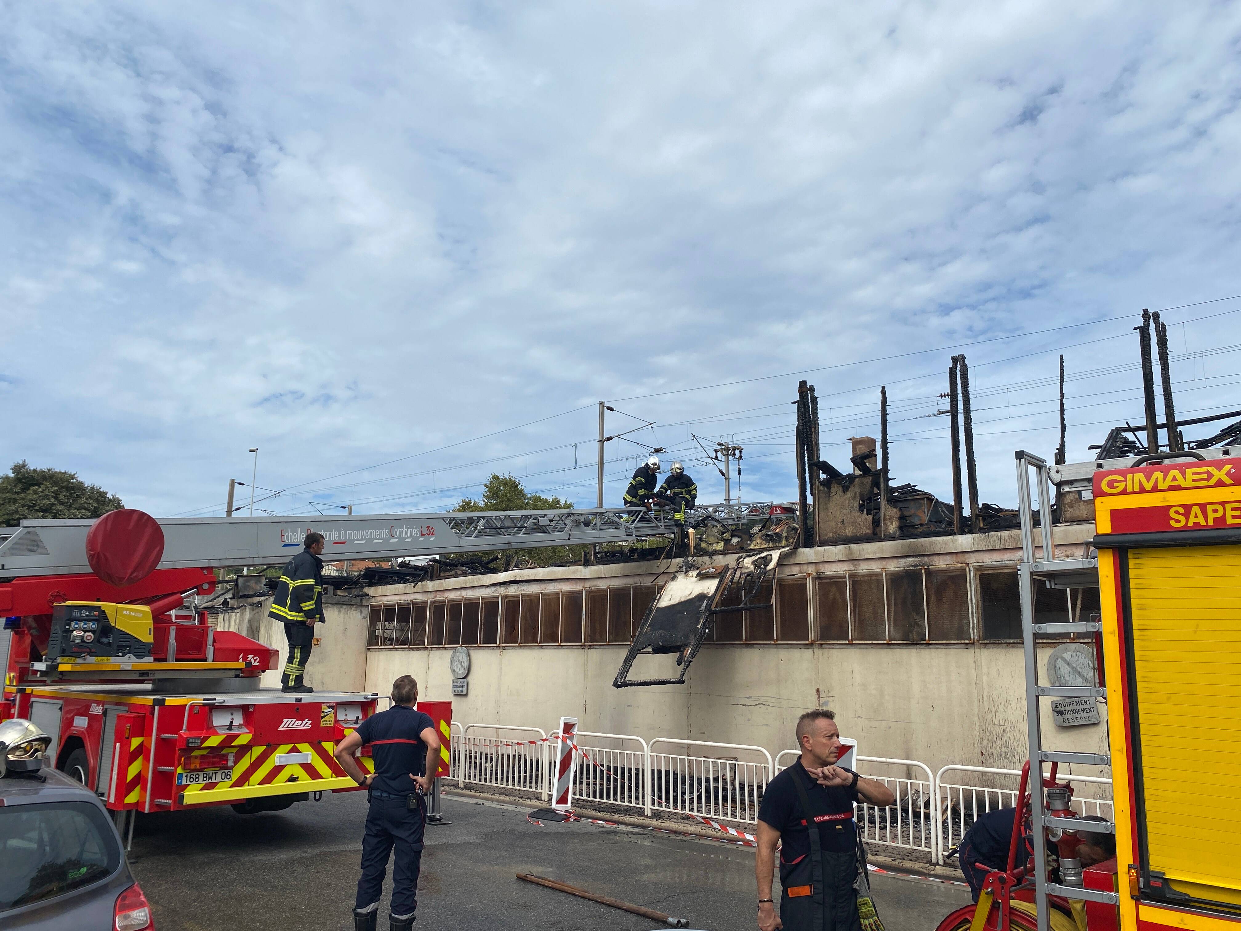 Incendie d'un squat à Nice-Est: "À ce stade, l'origine de l'incendie ne peut être précisée"