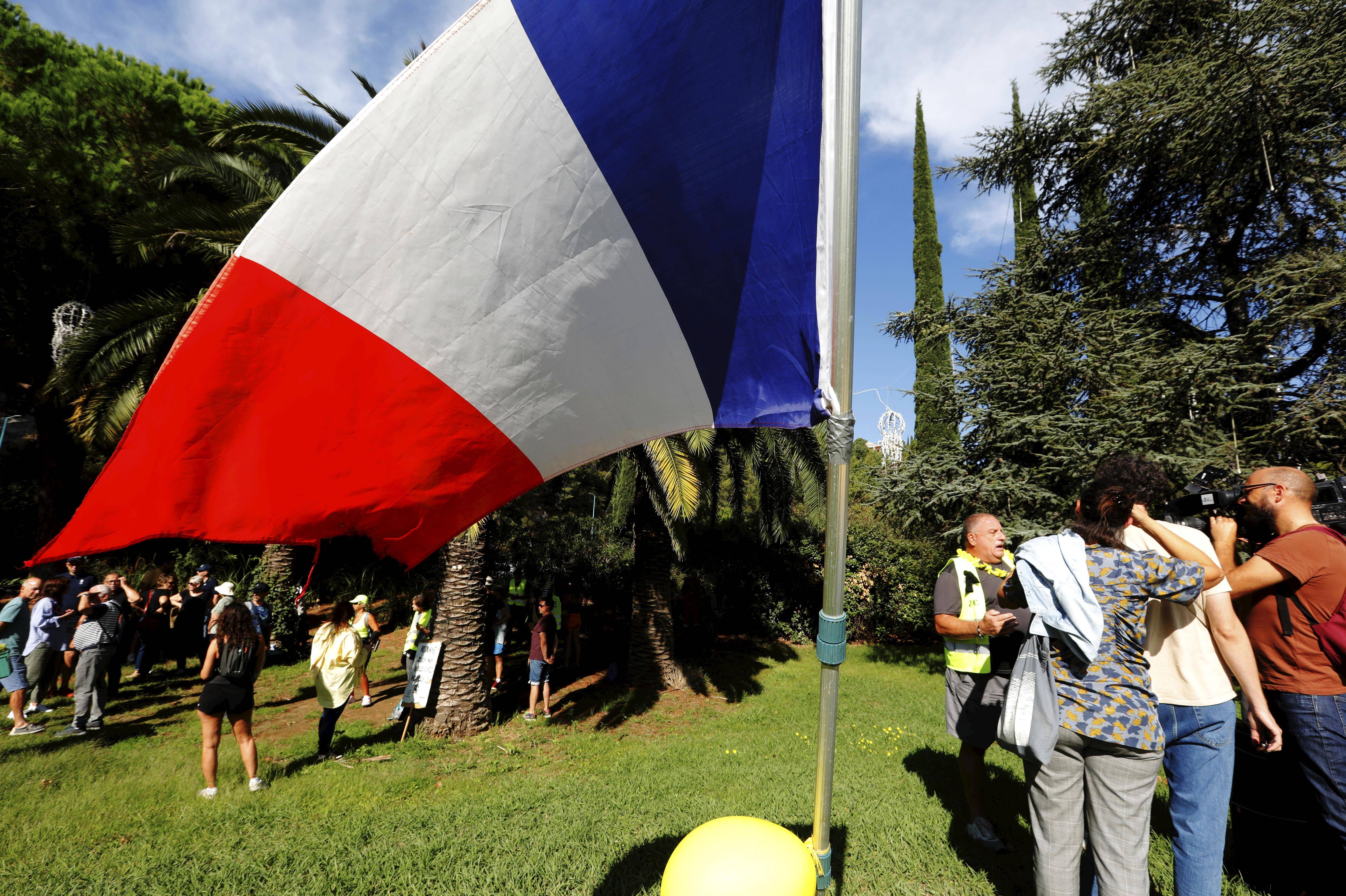 Le mouvement "Bloquons tout" du 10-Septembre vécu depuis le rond-point de Bandol et au Muy: esprit Gilets Jaunes, es-tu là?
