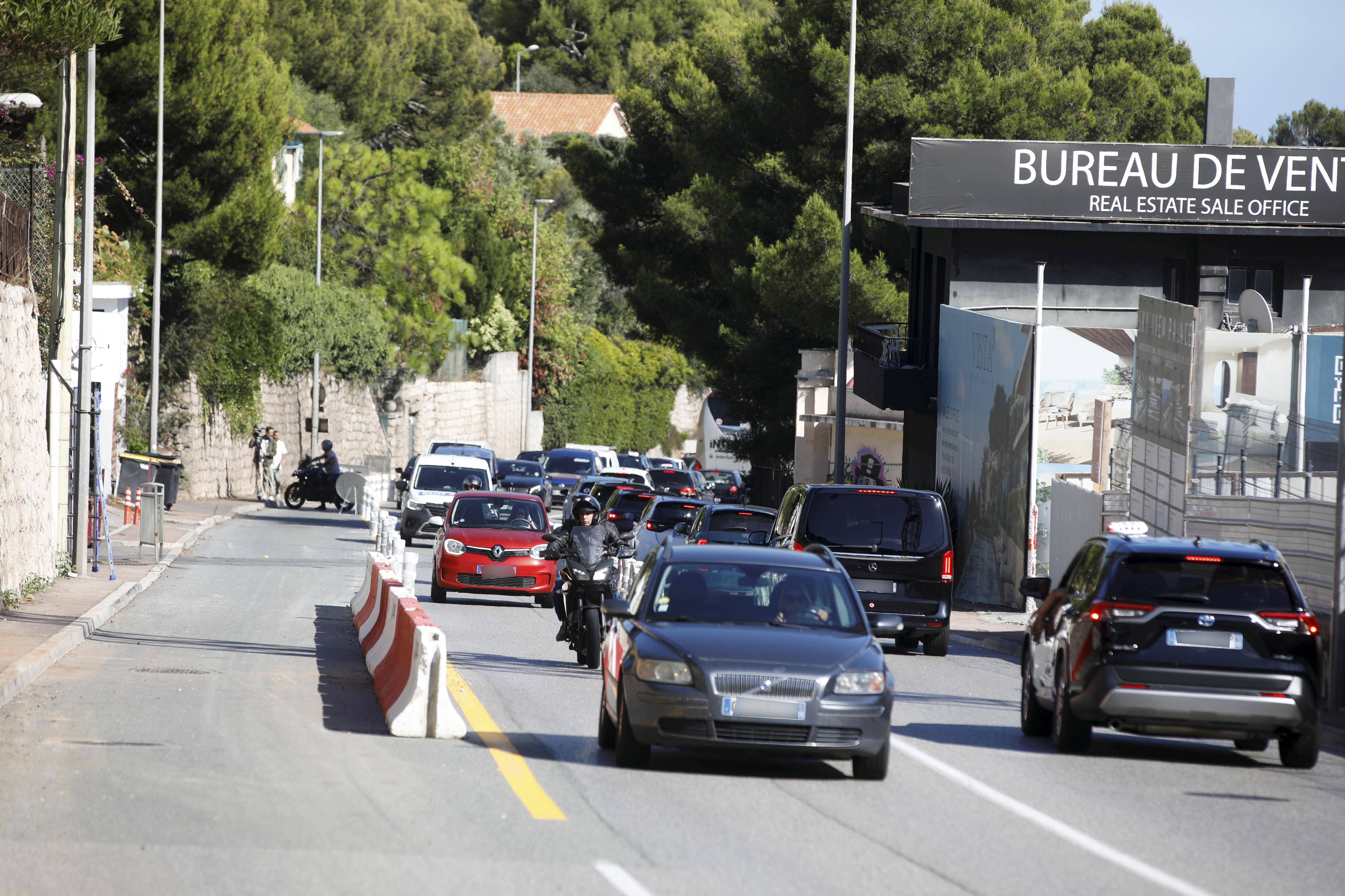 Trajets rallongés, courses plus chères, clients mécontents: les taxis touchés de plein fouet par les travaux sur la Moyenne corniche à la sortie de Monaco