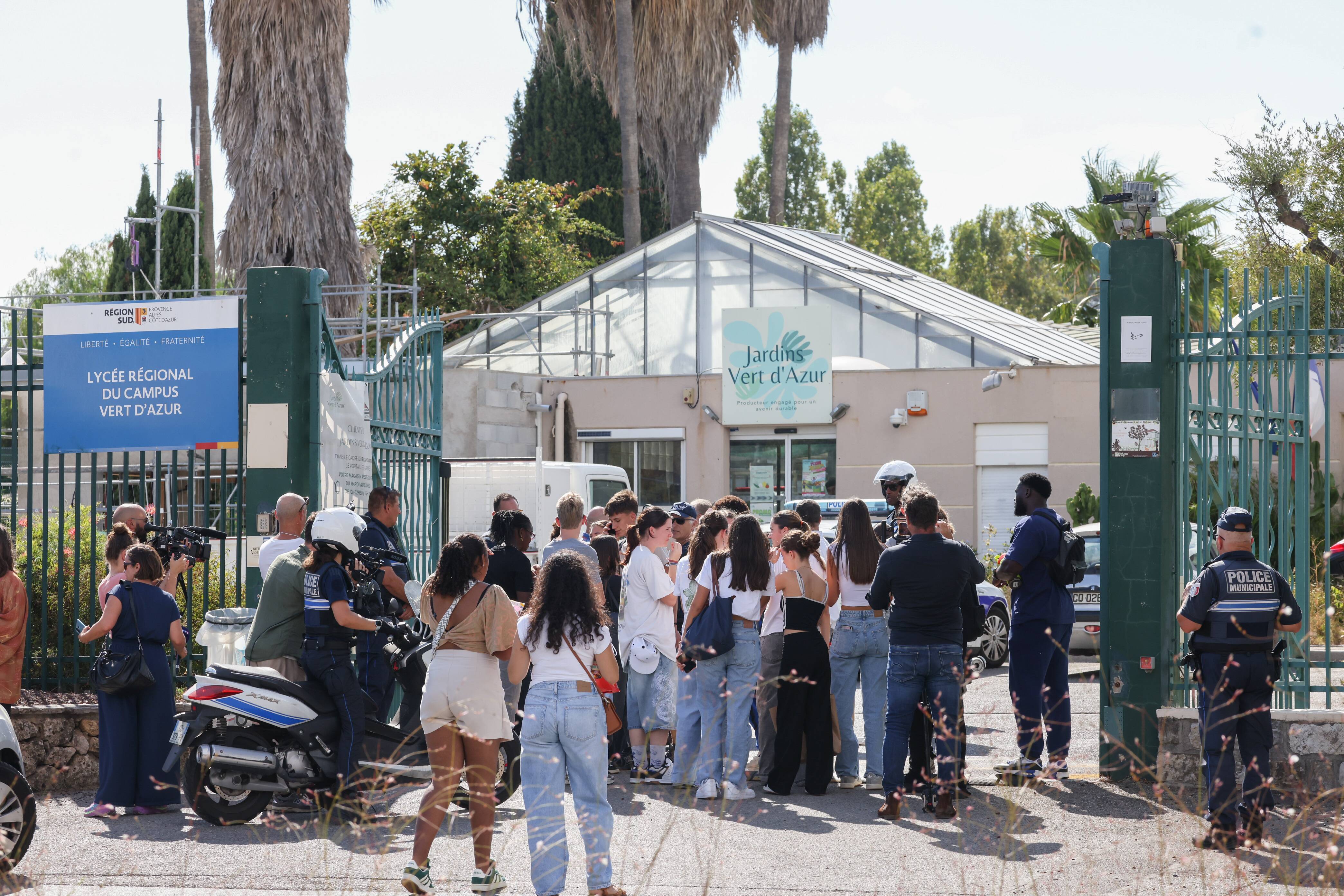 L'horreur au lycée horticole d'Antibes: ce que l'on sait au lendemain de l'attaque au couteau qui a fait deux blessés, dont un grave
