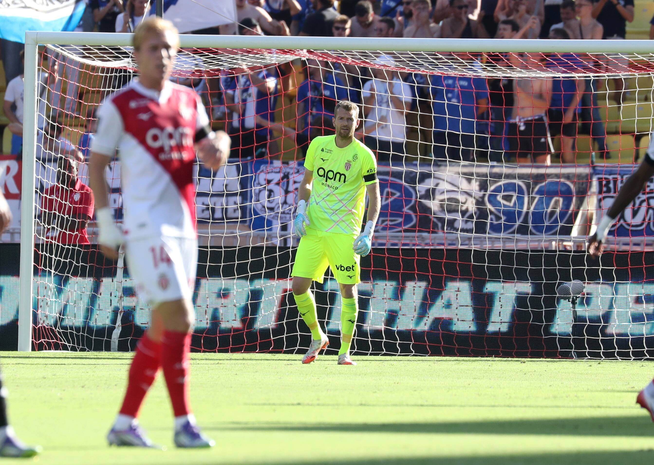 AS Monaco: deux mois d'absence environ pour Lukas Hradecky, touché au ligament latéral interne du genou gauche
