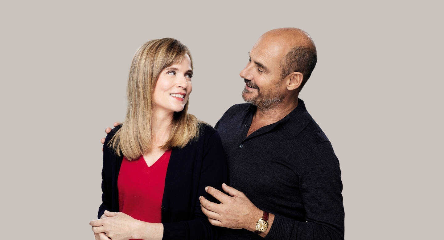 "Pour incarner une histoire d'amour, il faut être à l'aise avec son partenaire": Isabelle Carré et Bernard Campan complices à Antibes dans "Un pas de côté"