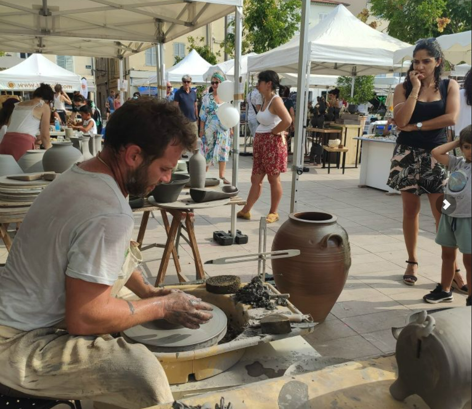 Le 12e marché de la céramique d'Antibes, c'est samedi et dimanche au coeur de la vieille ville