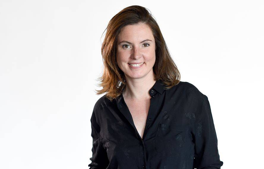 "Où est le pouvoir? Qui représente le peuple? Le souffle de chaque émission est donné par l'actualité": la Niçoise Astrid de Villaines prend les commandes de "L'esprit public" sur France Culture