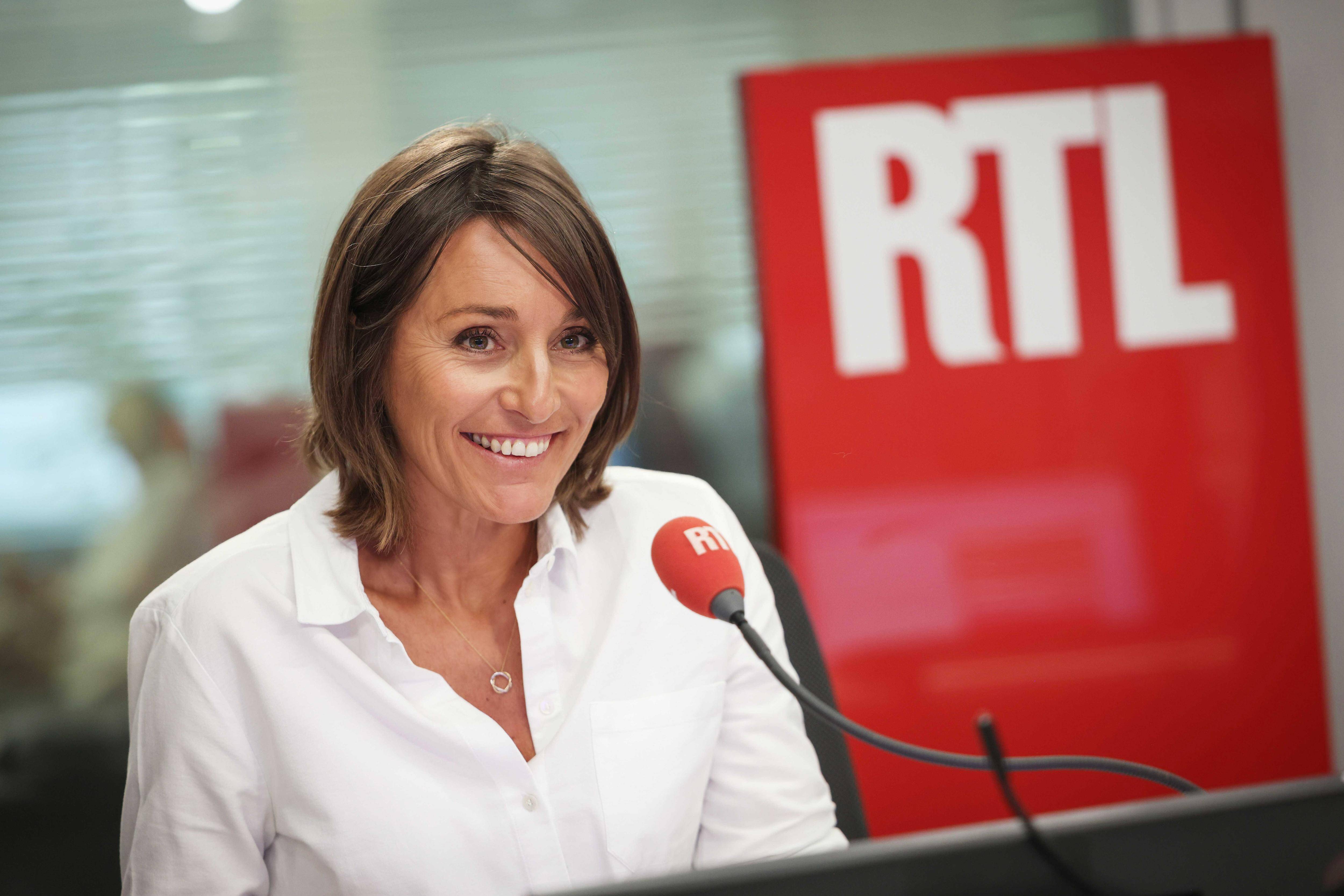 "J'étais très impatiente de présenter cette tranche mythique de RTL": Amandine Bégot fait sa rentrée avec "RTL Midi, Les auditeurs ont la parole"